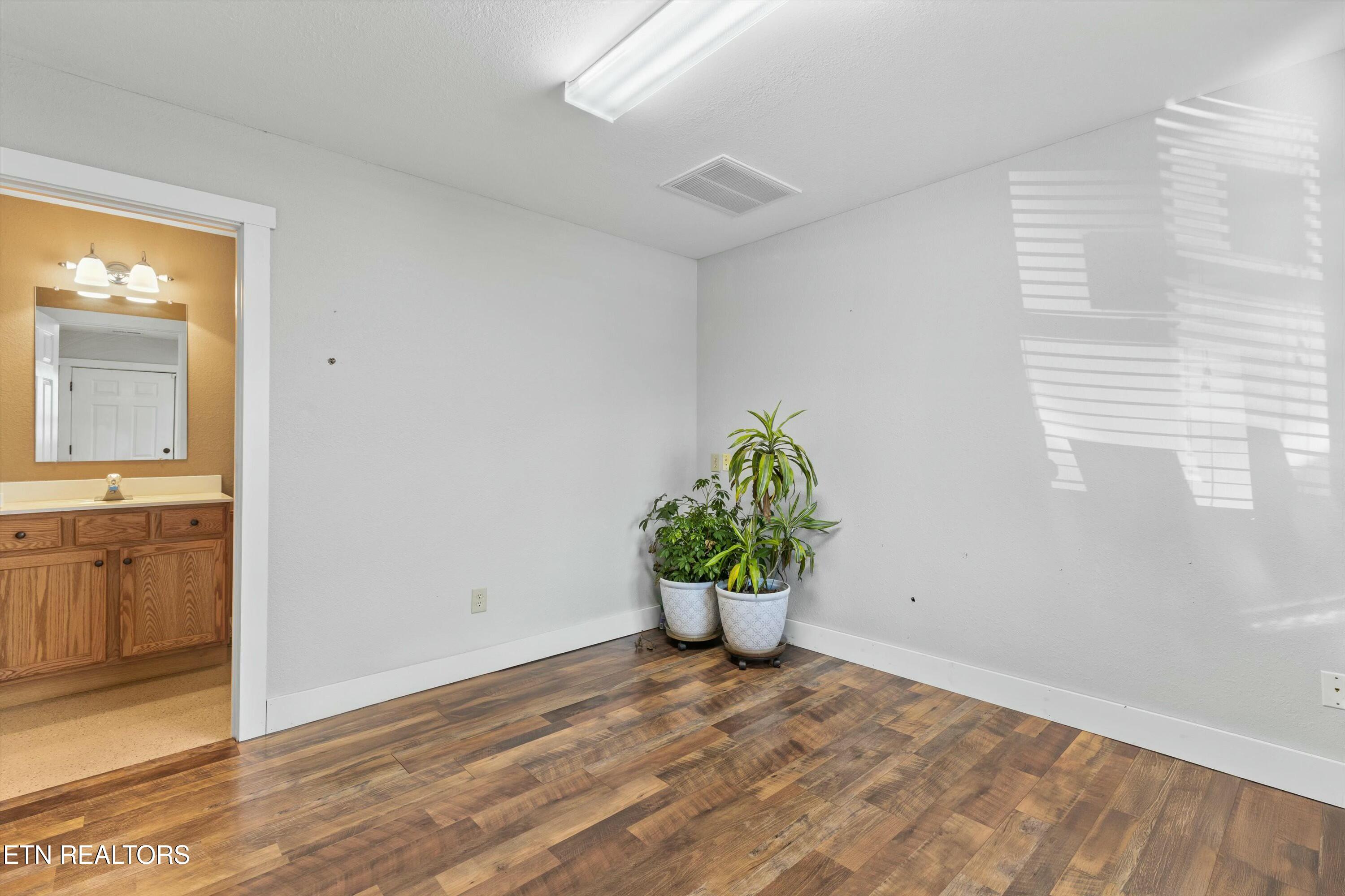 320 Poland Hollow Road Harriman TN 37748