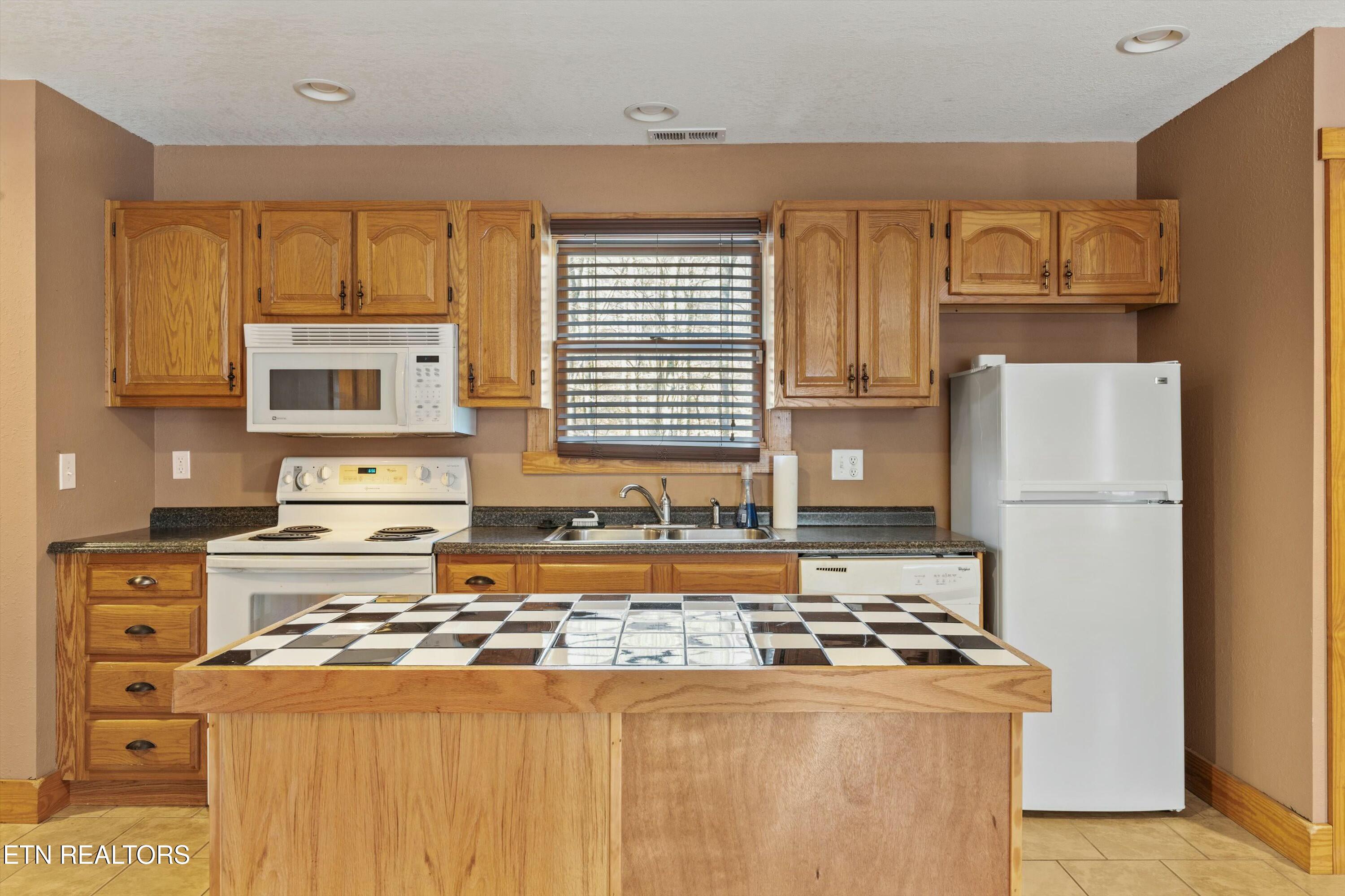 320 Poland Hollow Road Harriman TN 37748