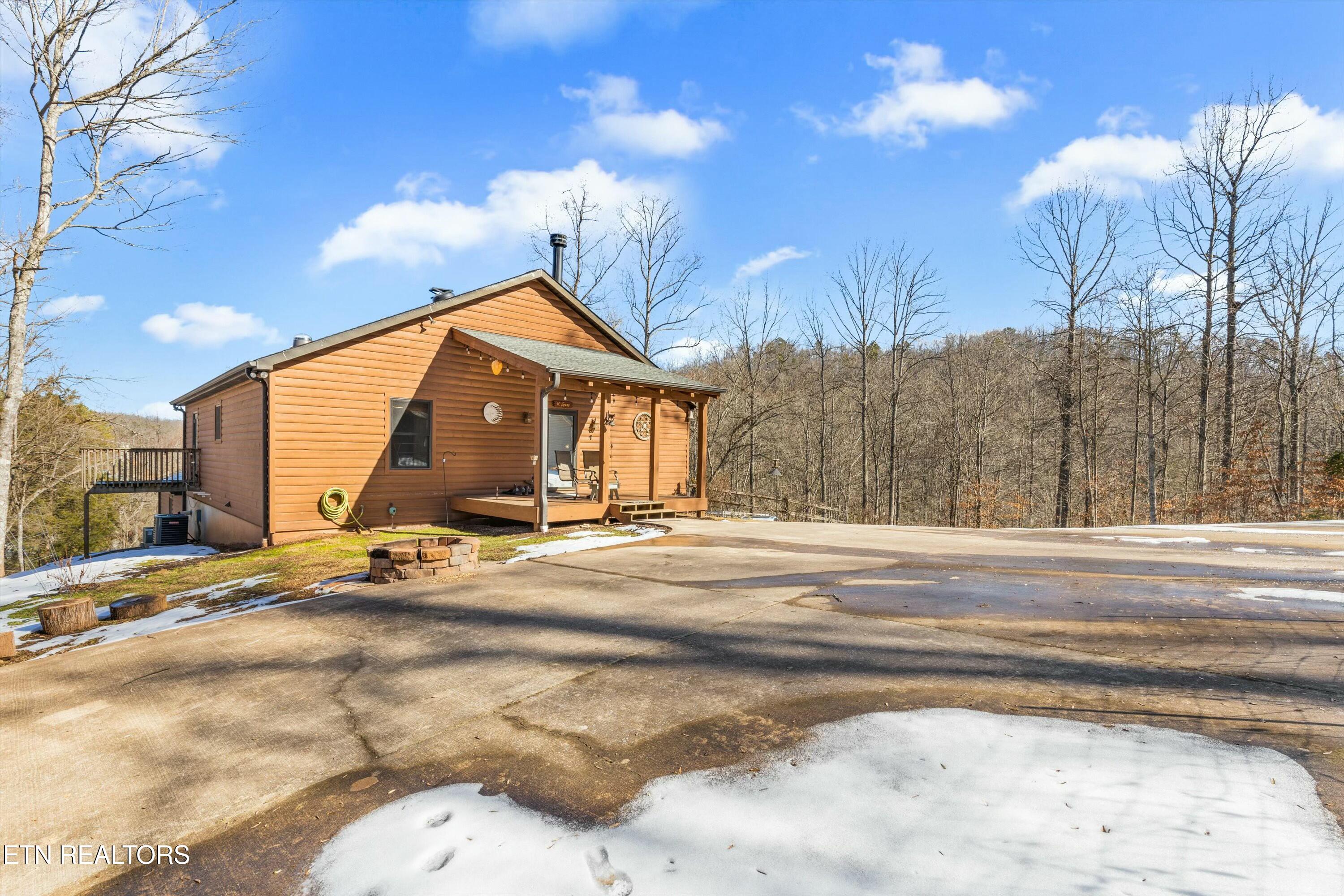 320 Poland Hollow Road Harriman TN 37748