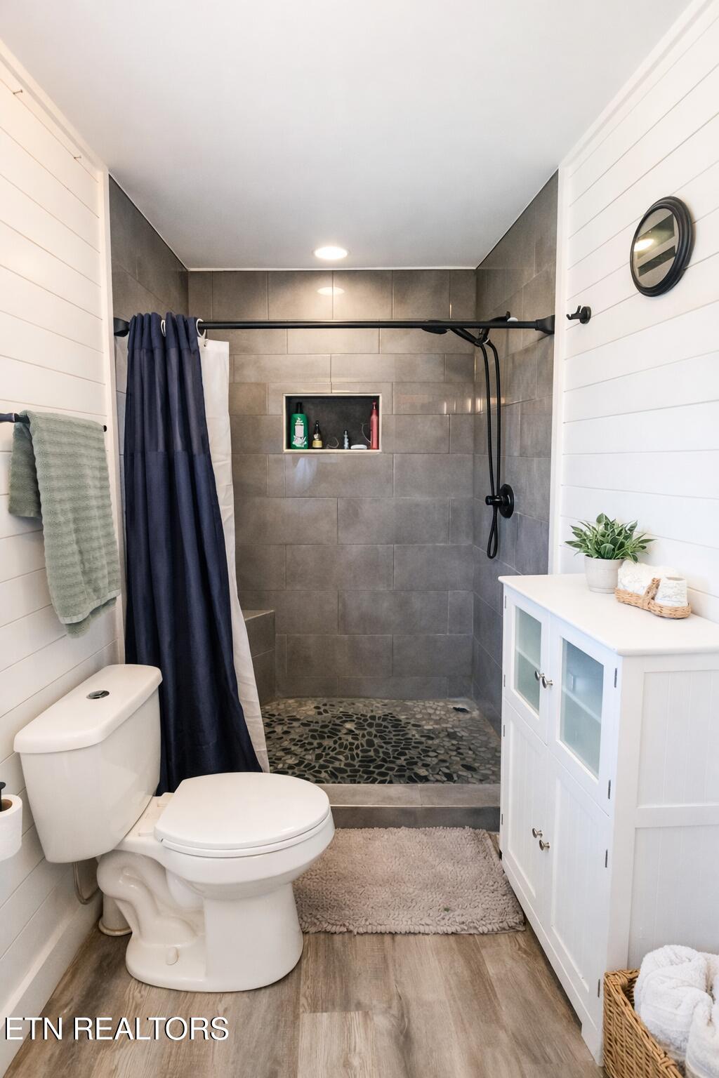 408 E Mountain View Road Corryton TN 37721