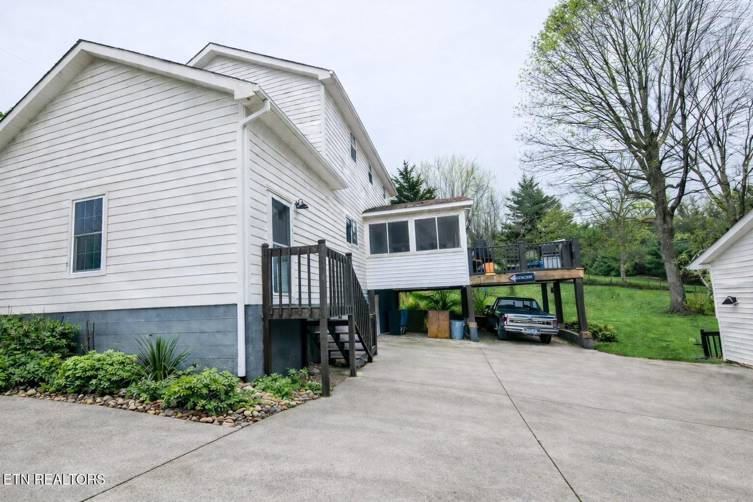 408 E Mountain View Road Corryton TN 37721