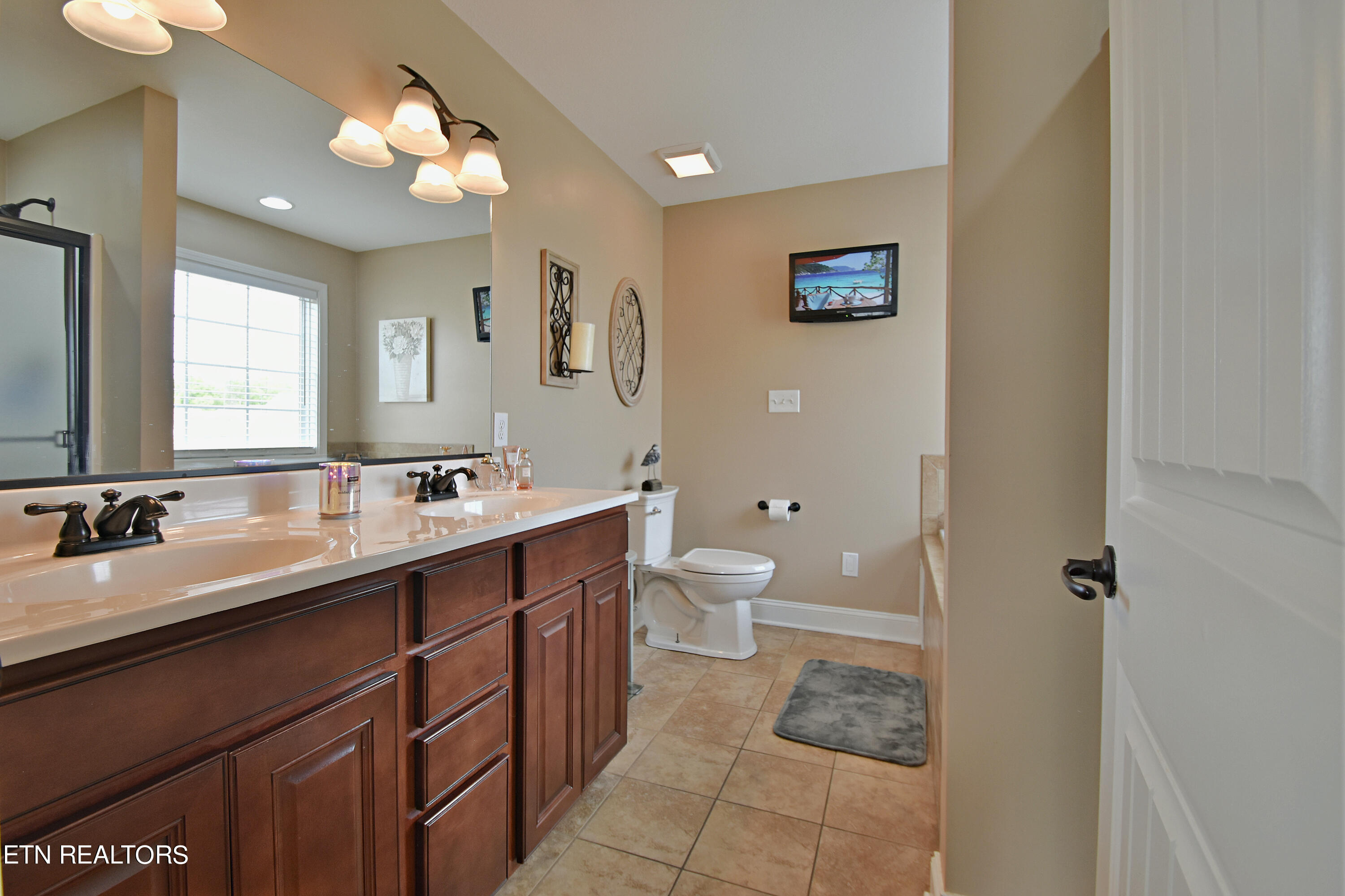 2001 Mahogany Wood Trail Knoxville TN 37920