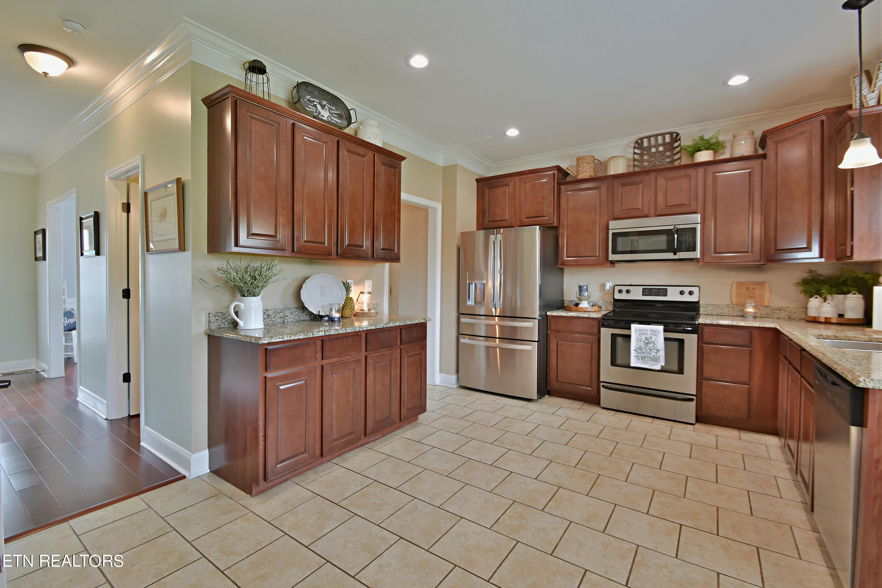 2001 Mahogany Wood Trail Knoxville TN 37920