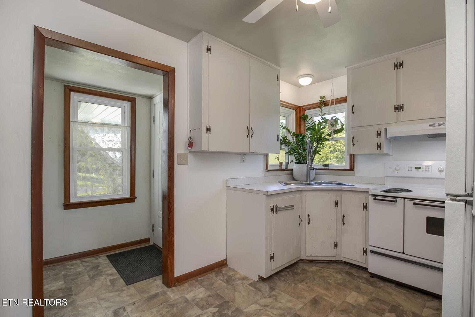 747 E Evans Street Rockwood TN 37854