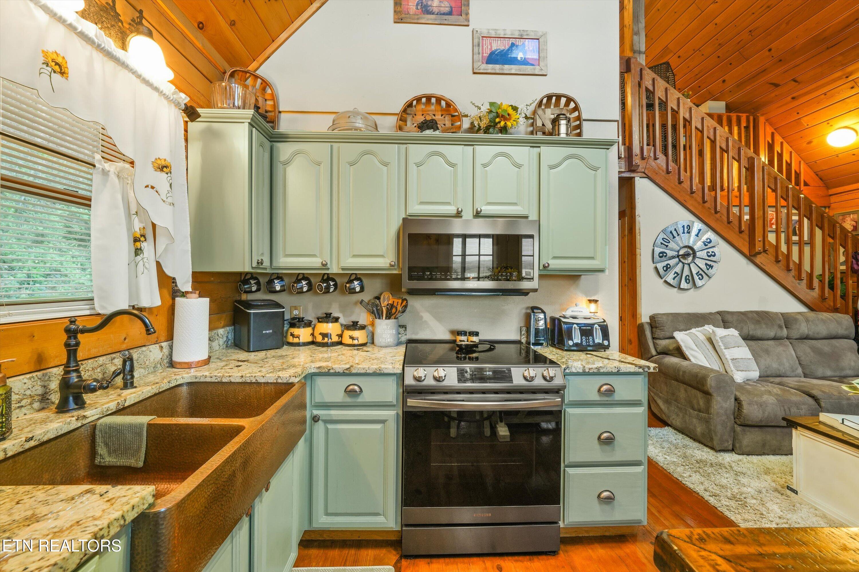 176 Hummingbird Lane Sharps Chapel TN 37866