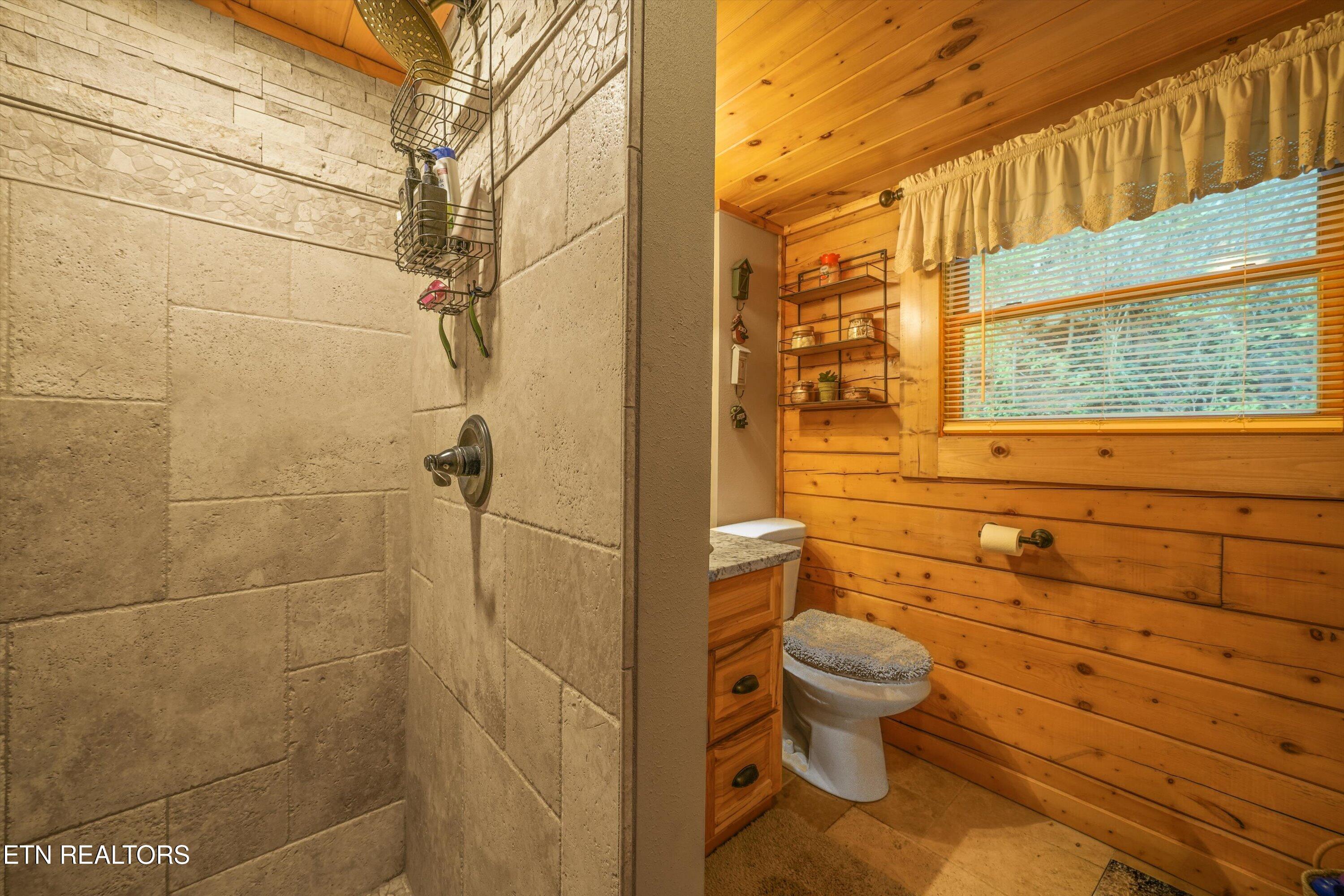 176 Hummingbird Lane Sharps Chapel TN 37866