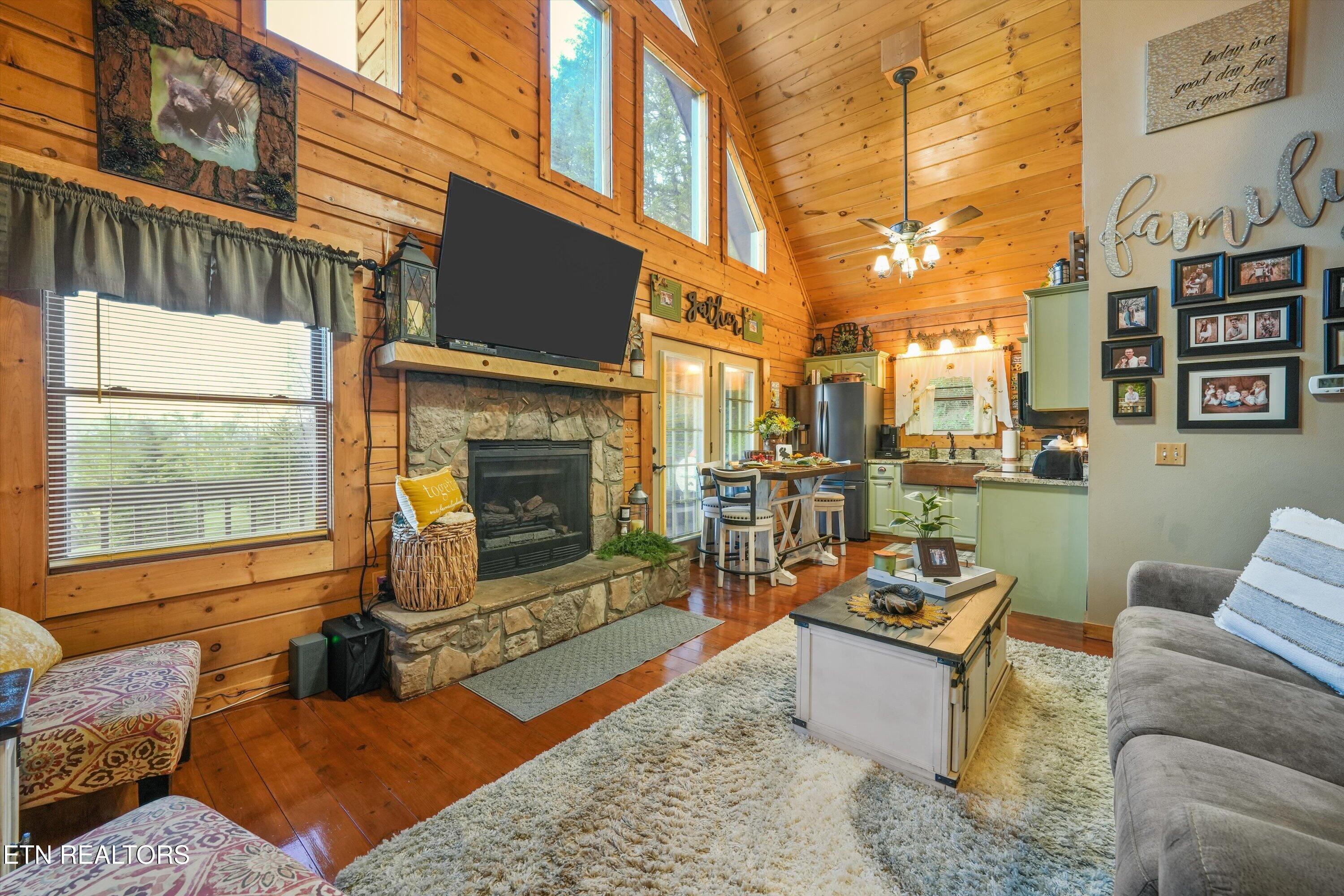 176 Hummingbird Lane Sharps Chapel TN 37866
