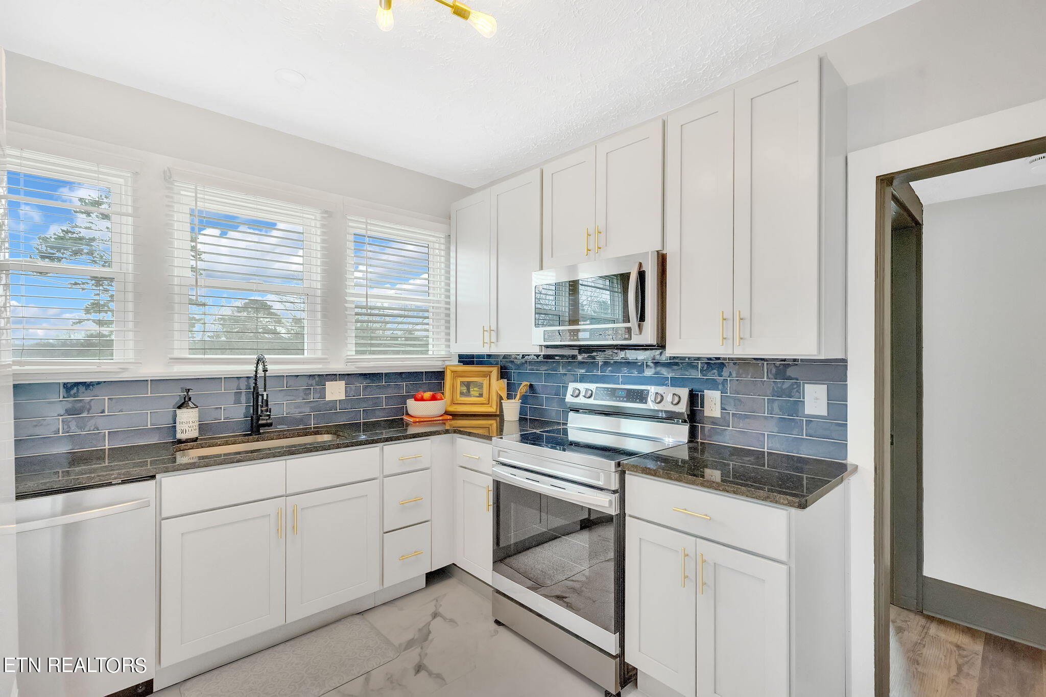 2536 Bernhurst Drive Knoxville TN 37918