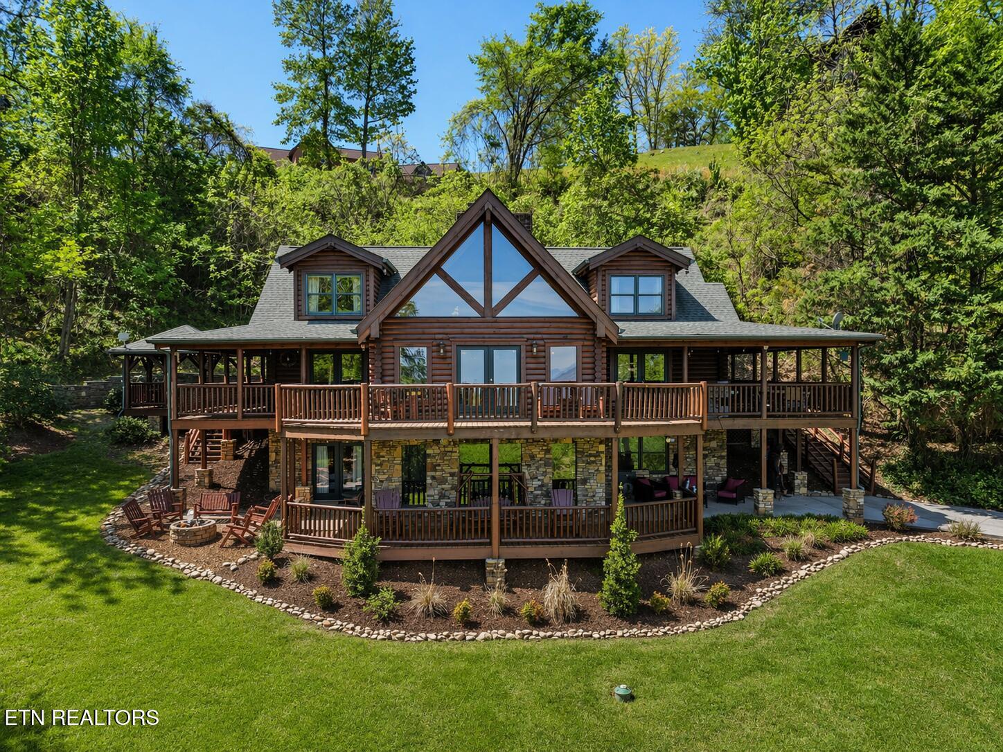 2414 Walnut Cove Way Sevierville TN 37862