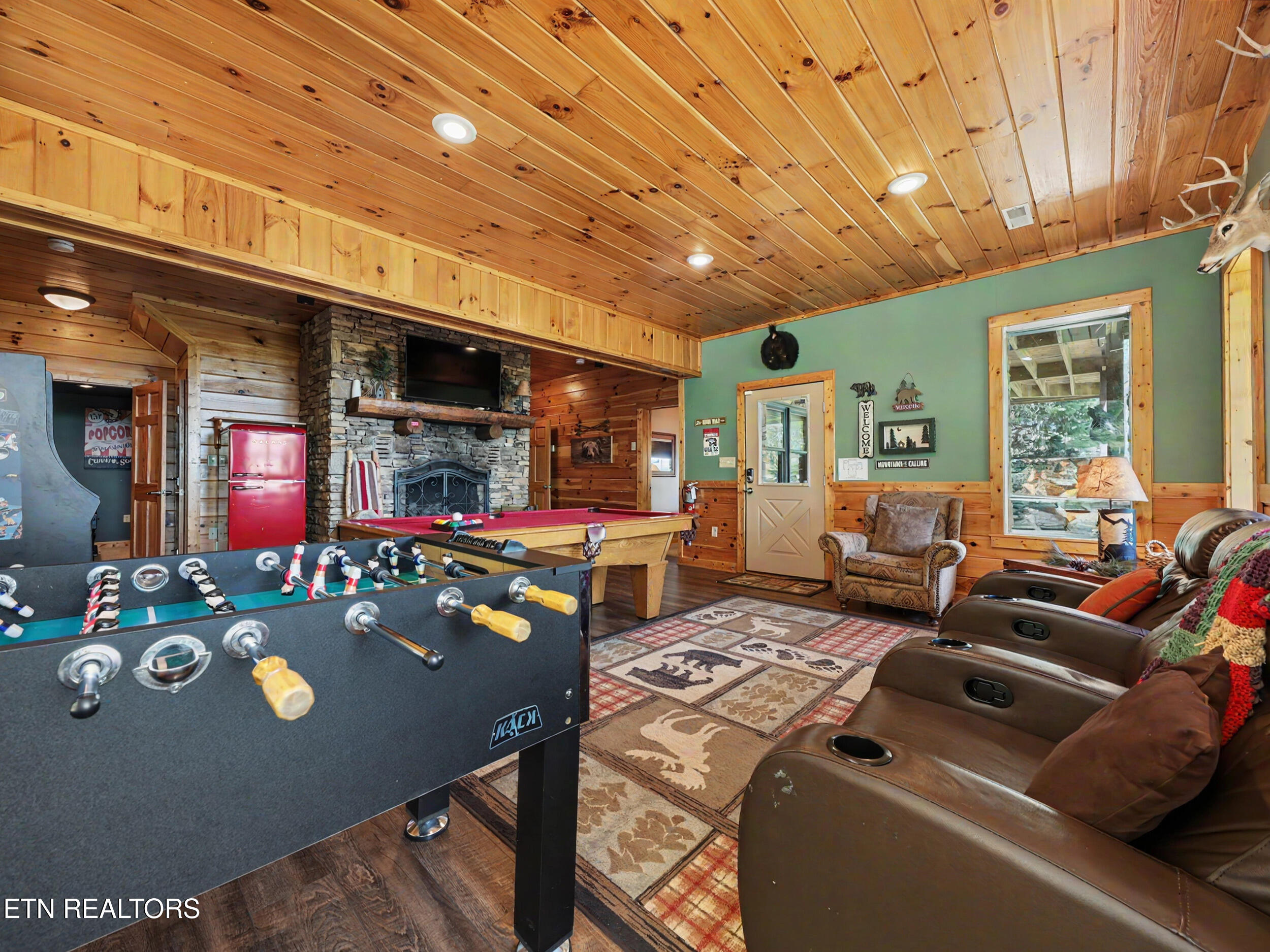 2414 Walnut Cove Way Sevierville TN 37862