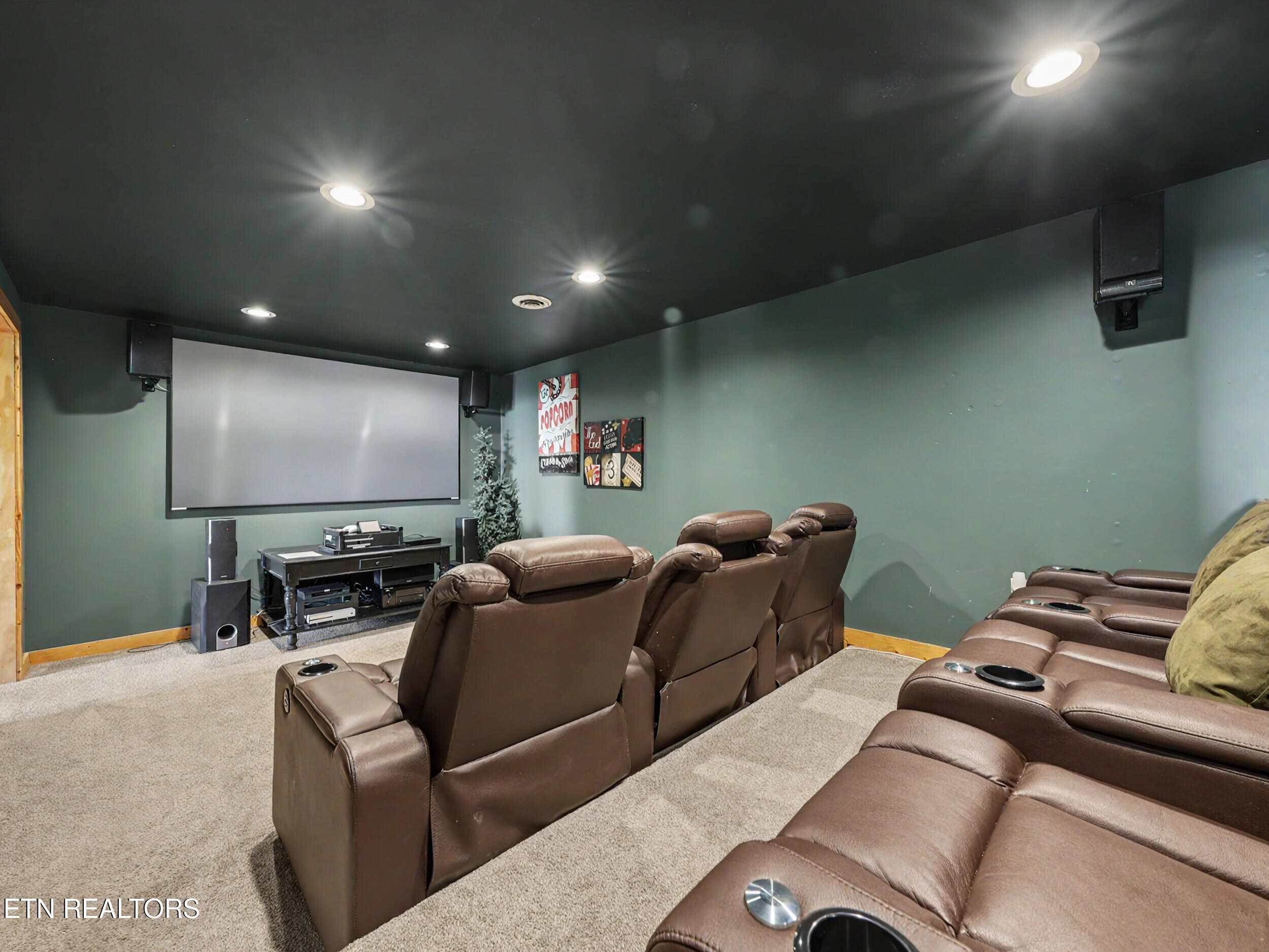2414 Walnut Cove Way Sevierville TN 37862