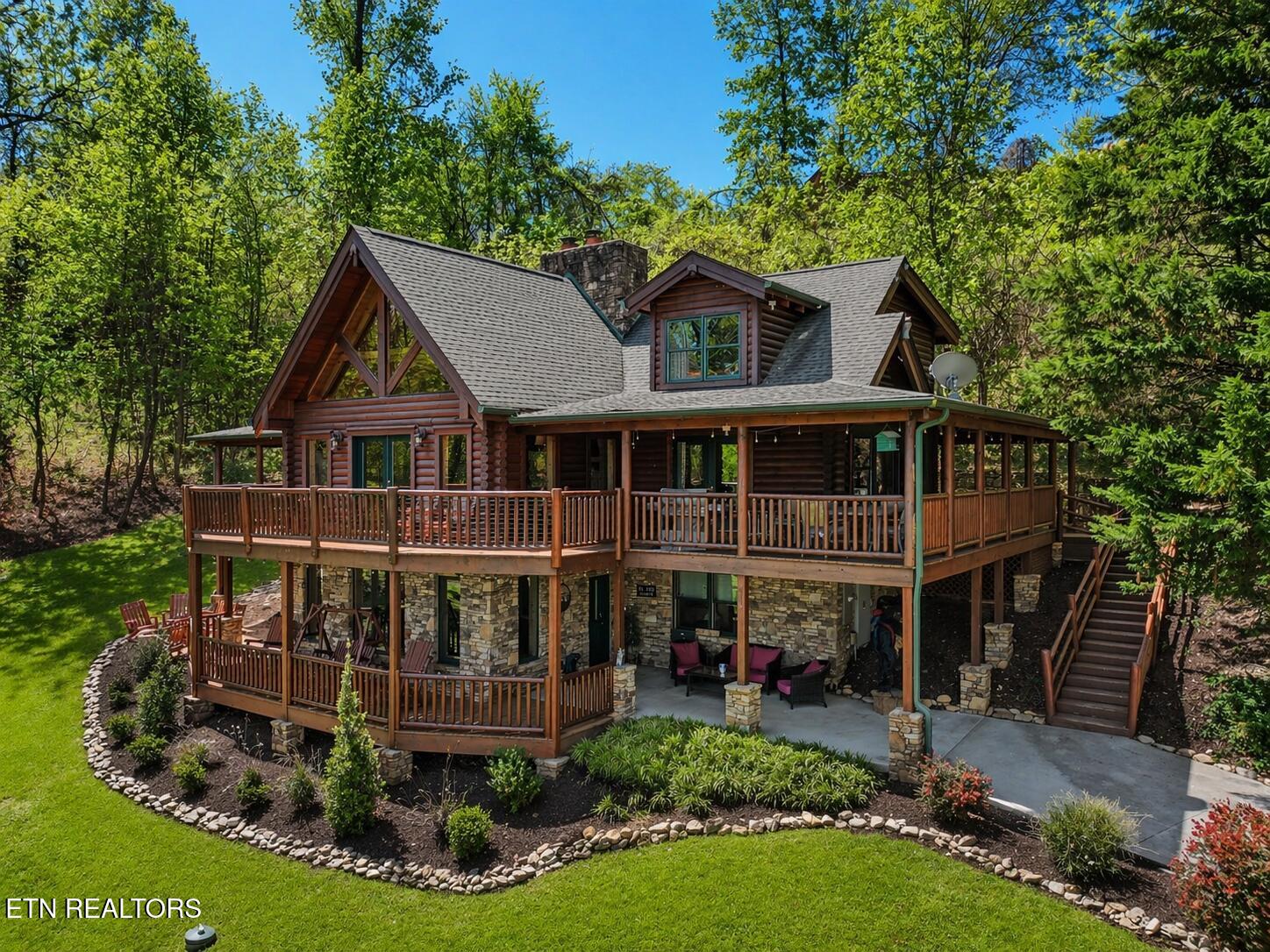 2414 Walnut Cove Way Sevierville TN 37862