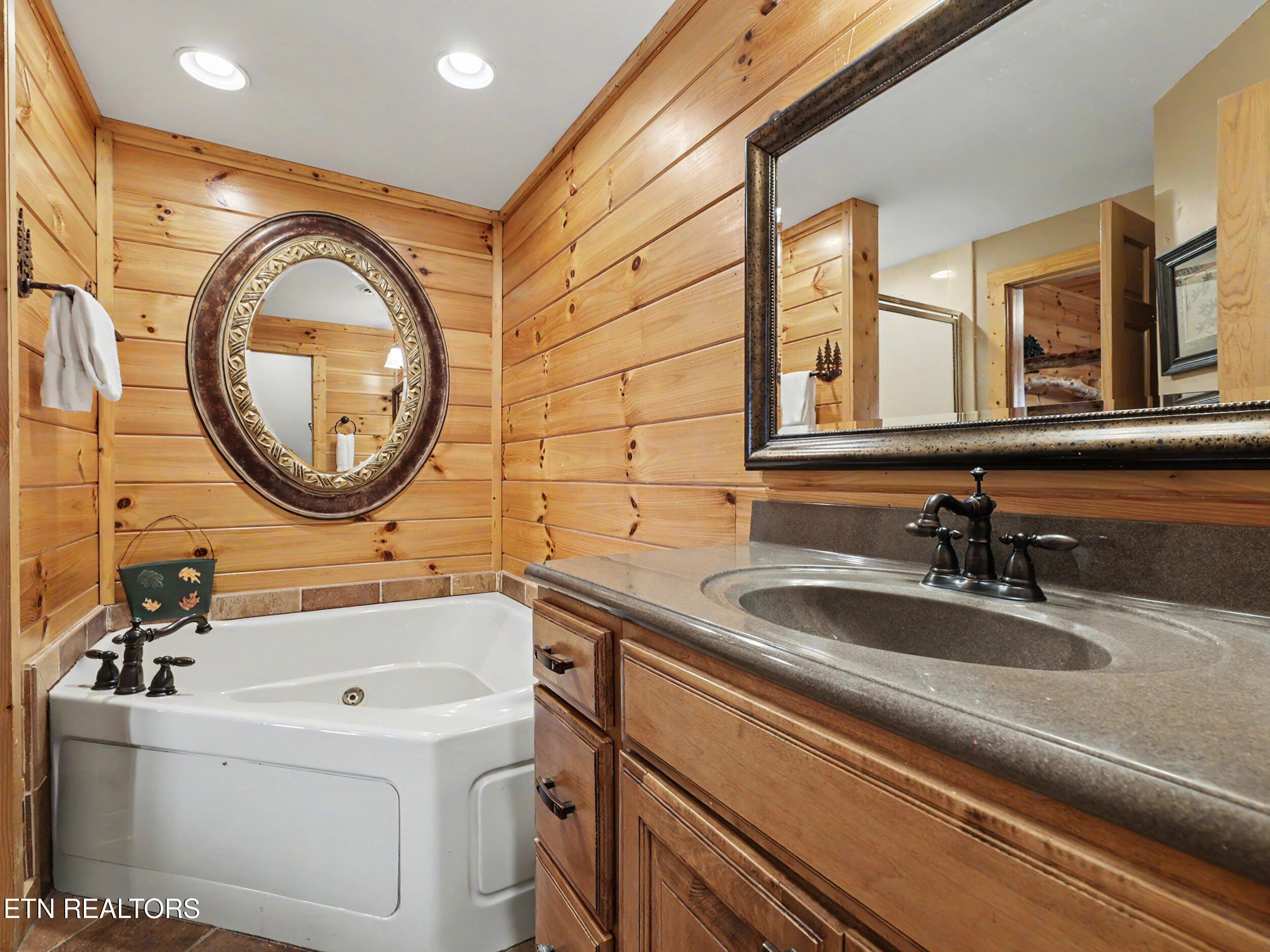 2414 Walnut Cove Way Sevierville TN 37862