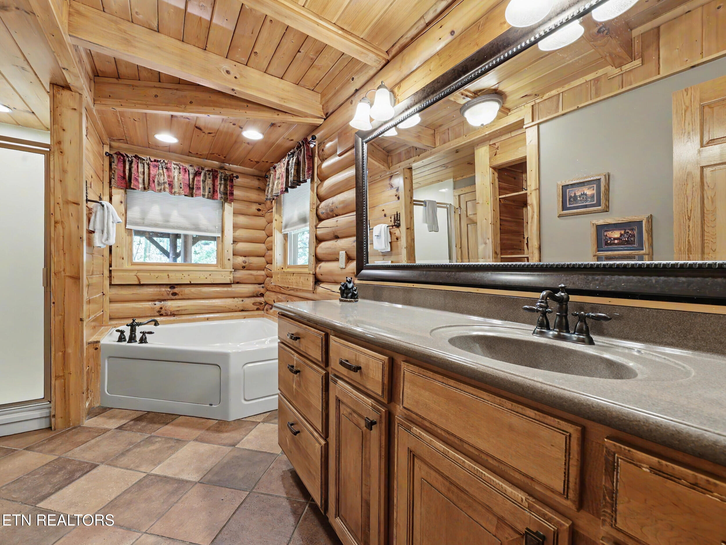 2414 Walnut Cove Way Sevierville TN 37862