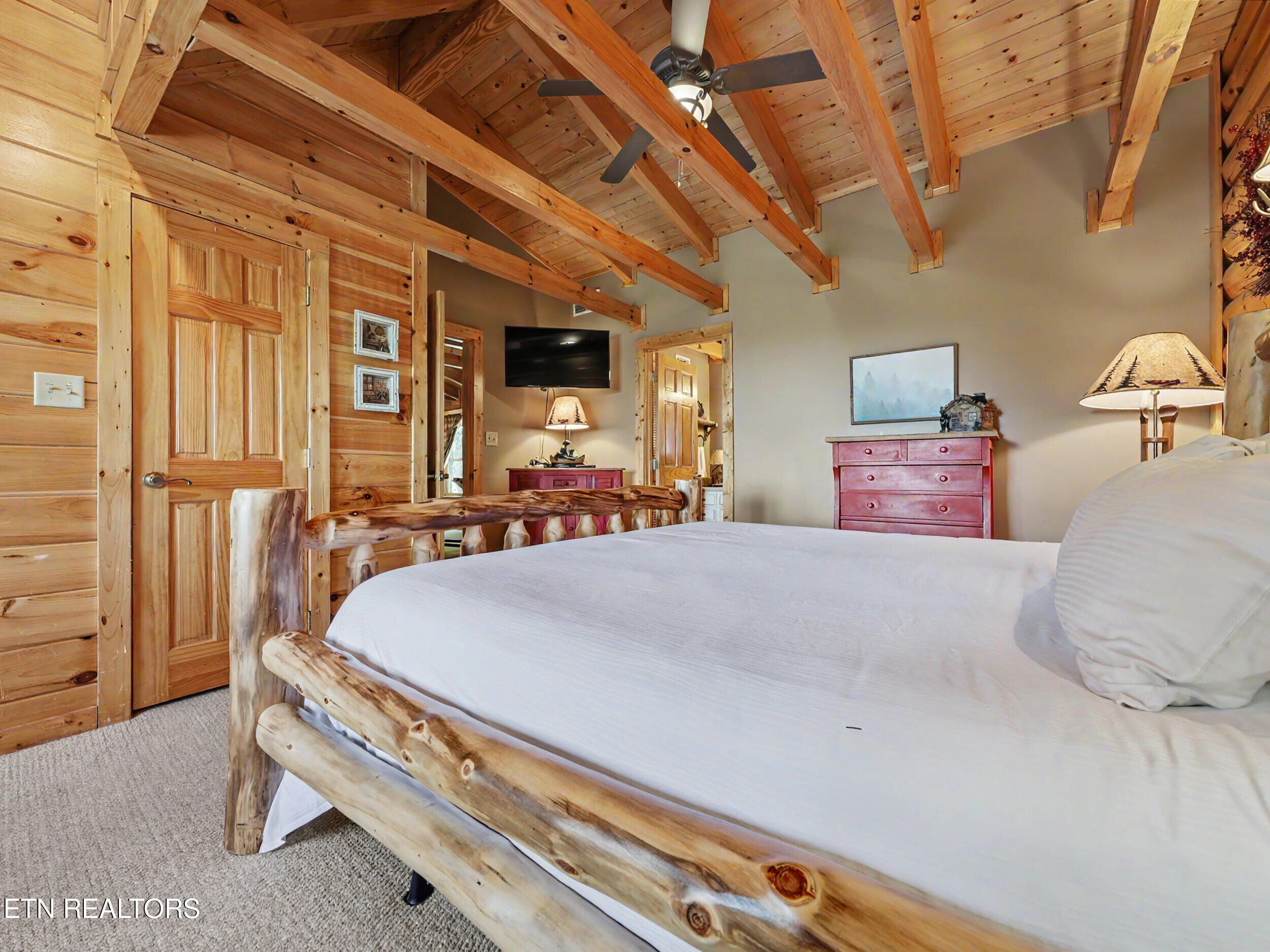 2414 Walnut Cove Way Sevierville TN 37862