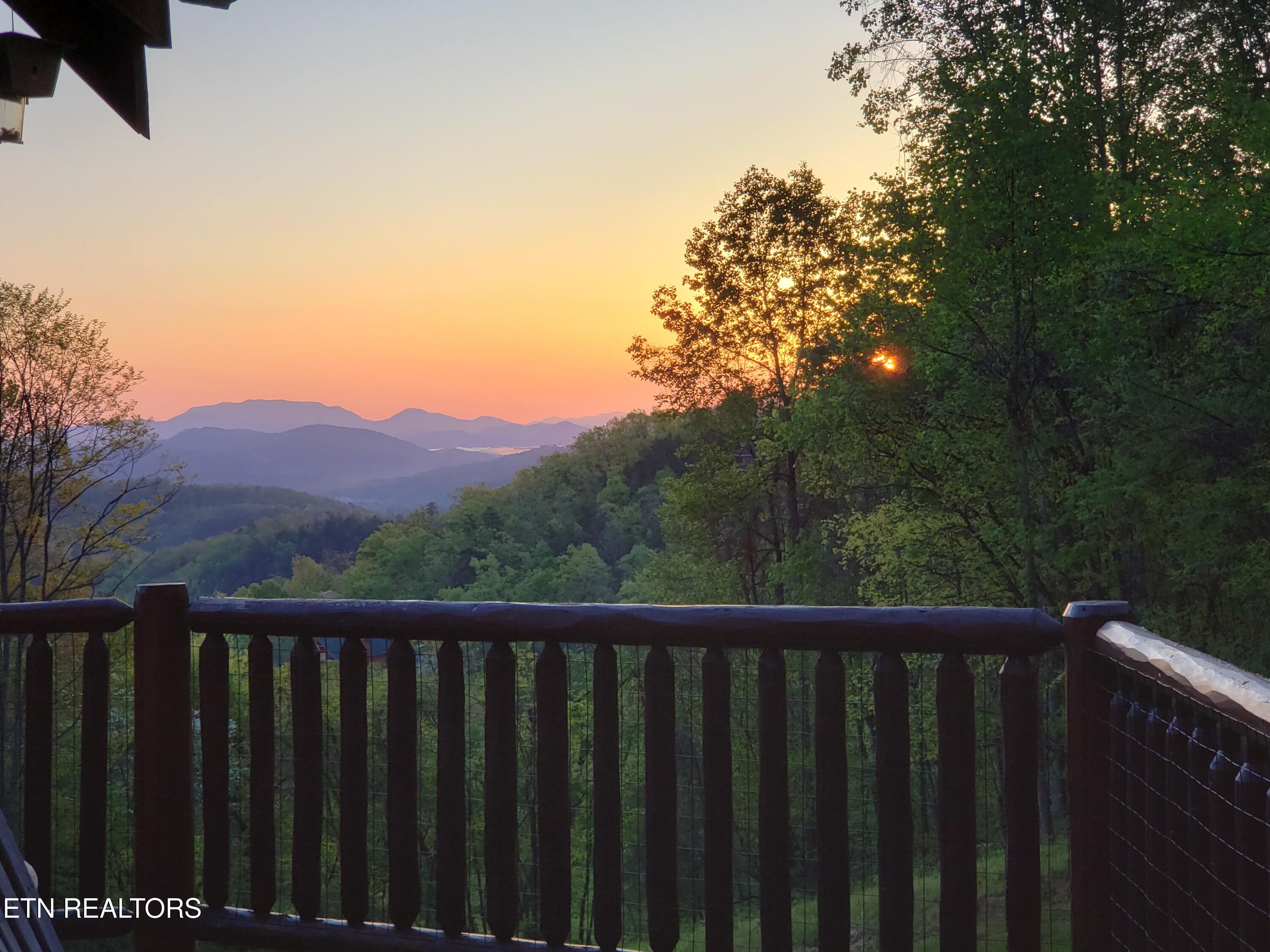 2414 Walnut Cove Way Sevierville TN 37862