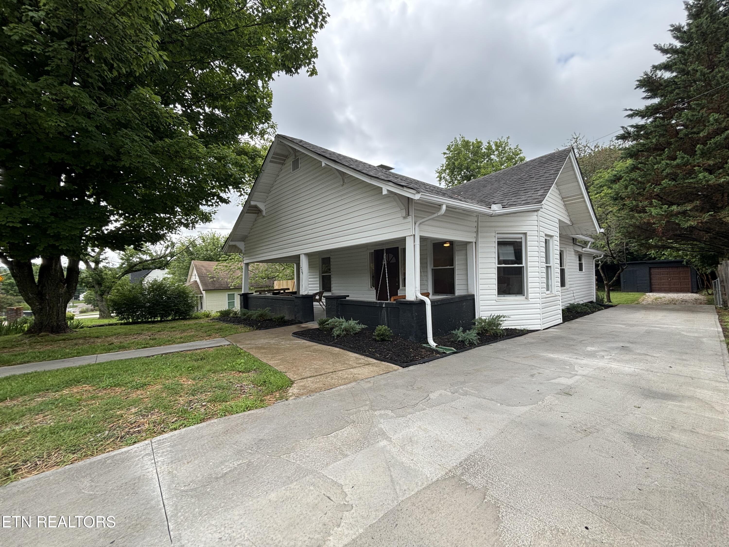 1724 Minnis Avenue Knoxville TN 37920