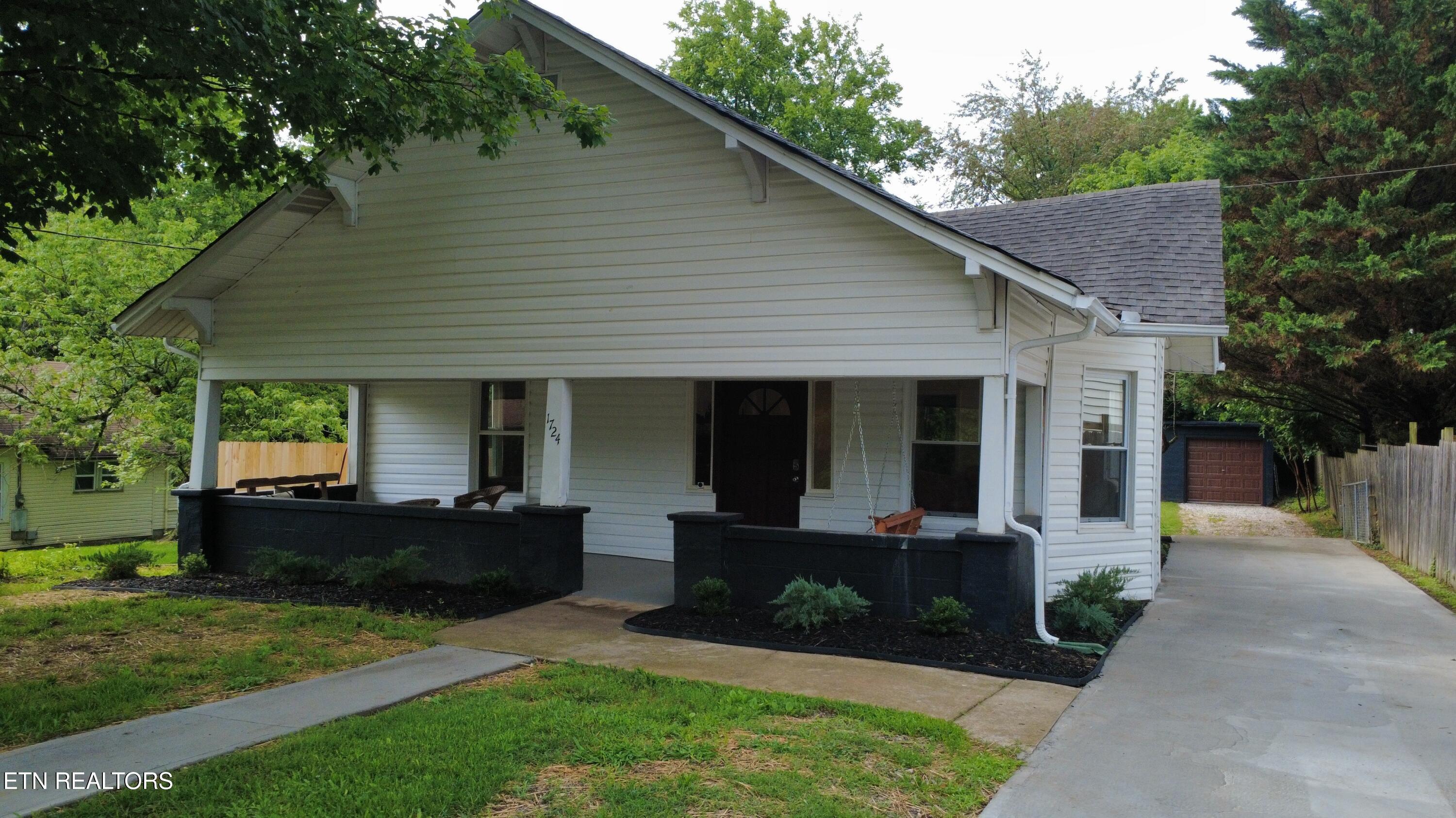 1724 Minnis Avenue Knoxville TN 37920