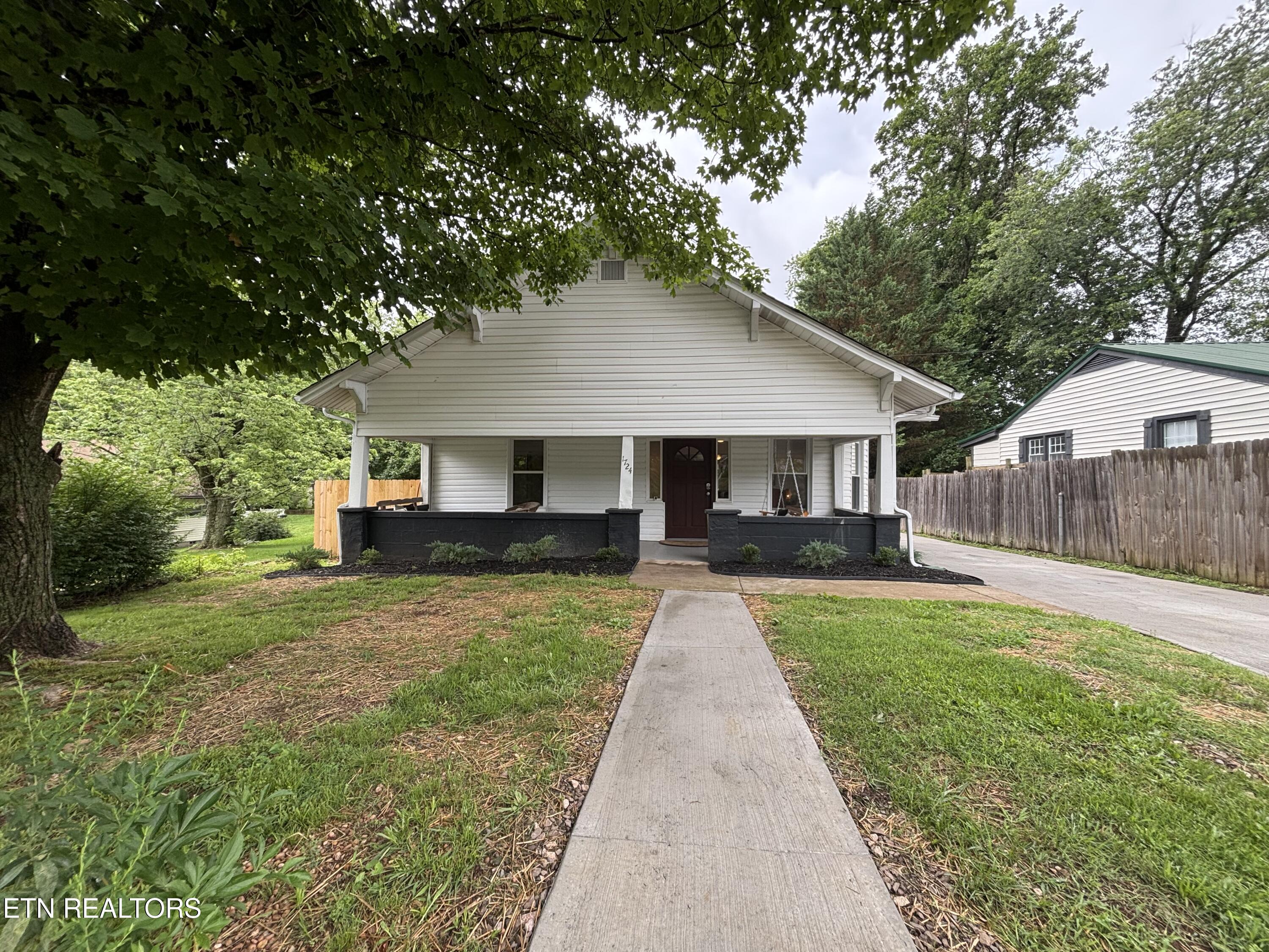 1724 Minnis Avenue Knoxville TN 37920