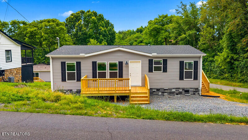 580 Woodlawn Avenue Newport TN 37821