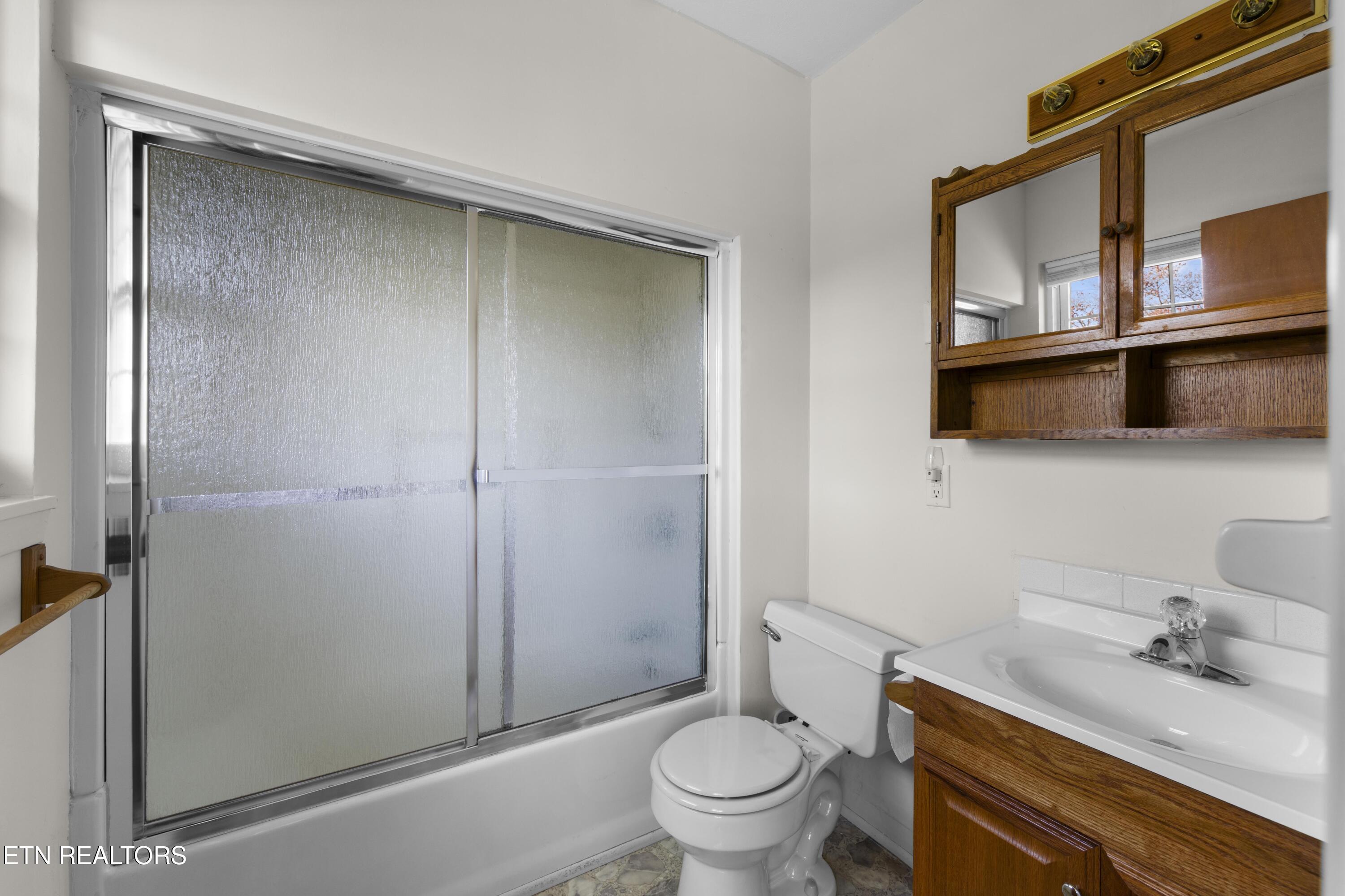 115 E Morningside Park Lafollette TN 37766