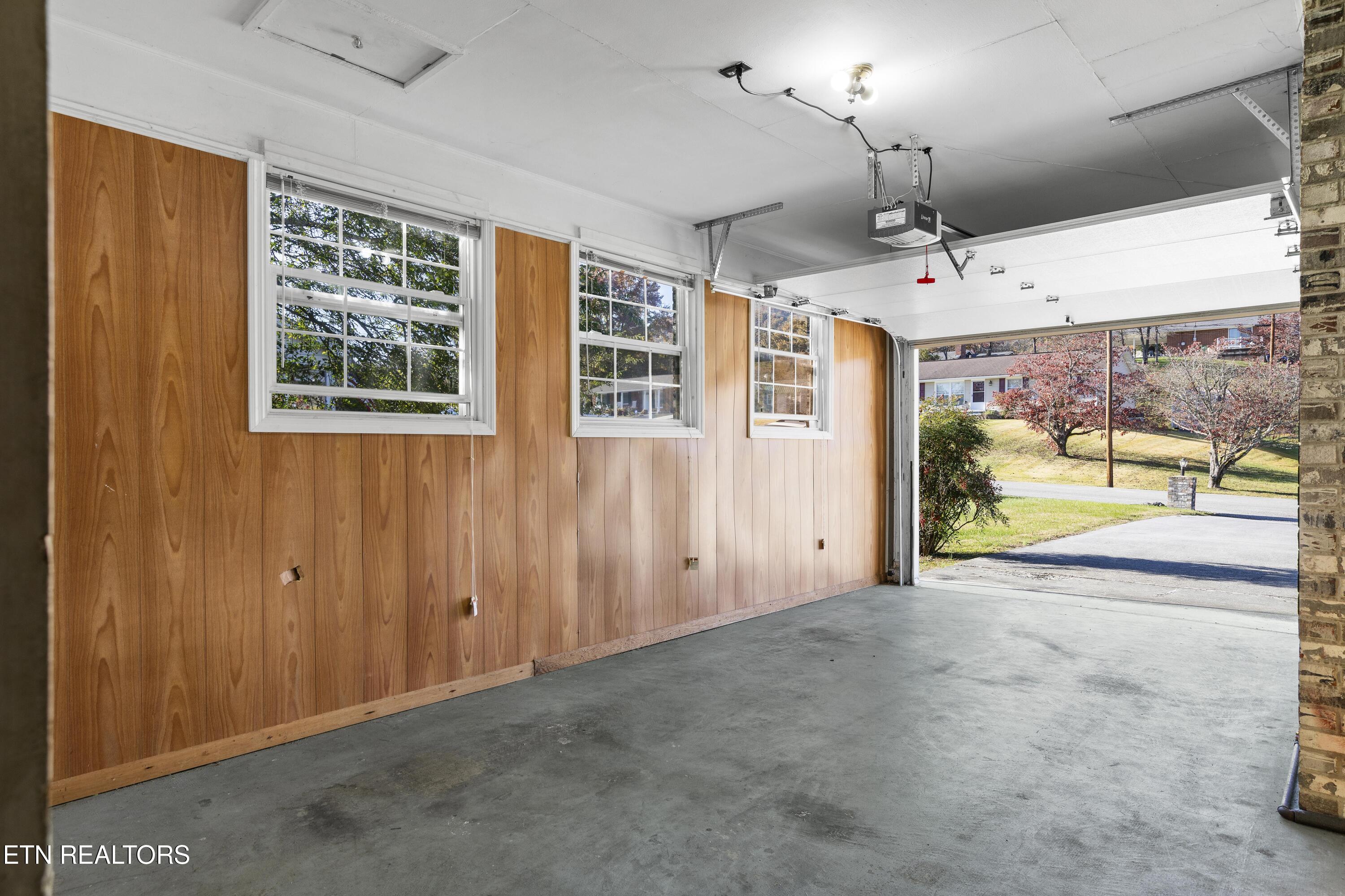 115 E Morningside Park Lafollette TN 37766