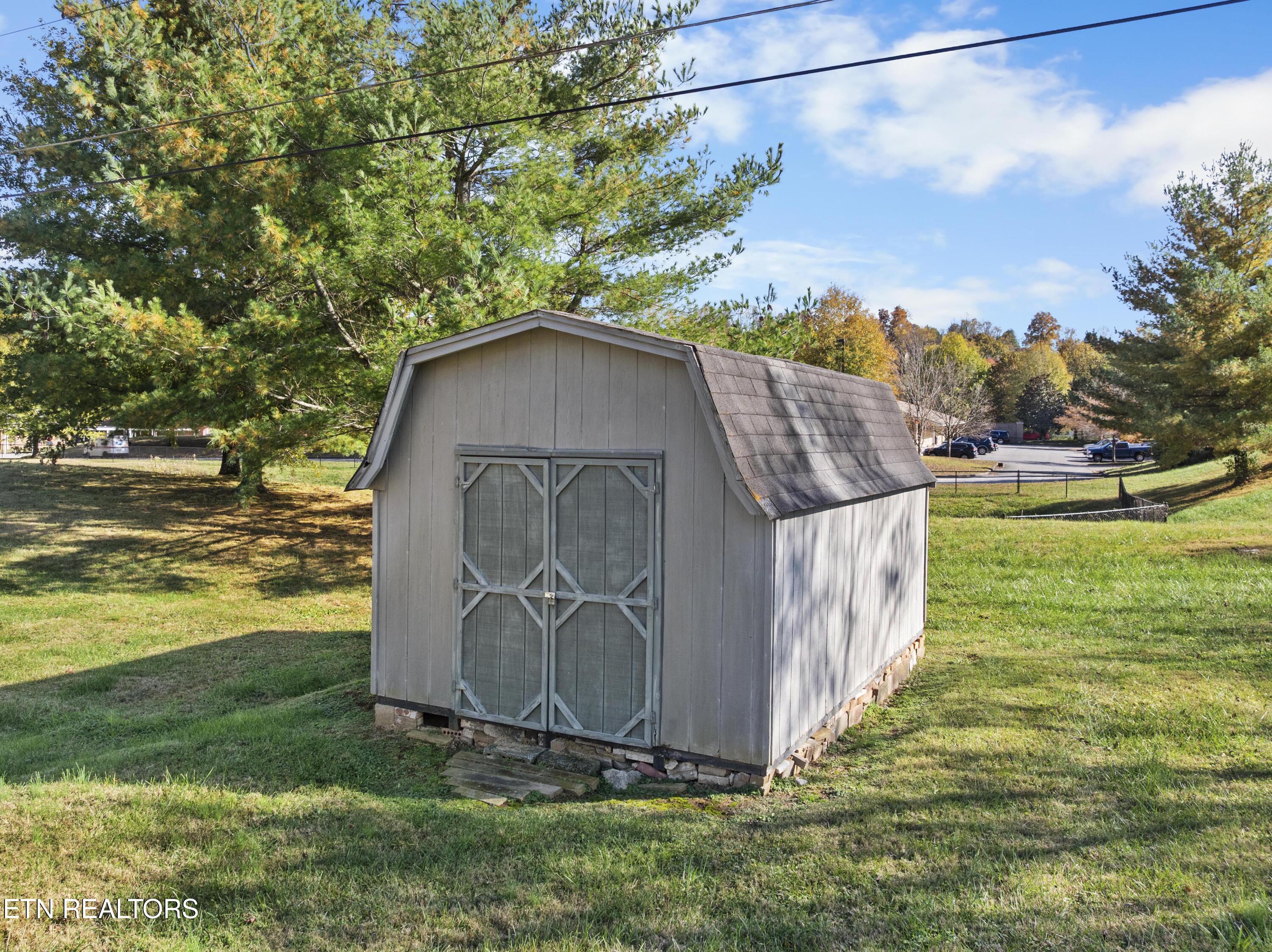 115 E Morningside Park Lafollette TN 37766