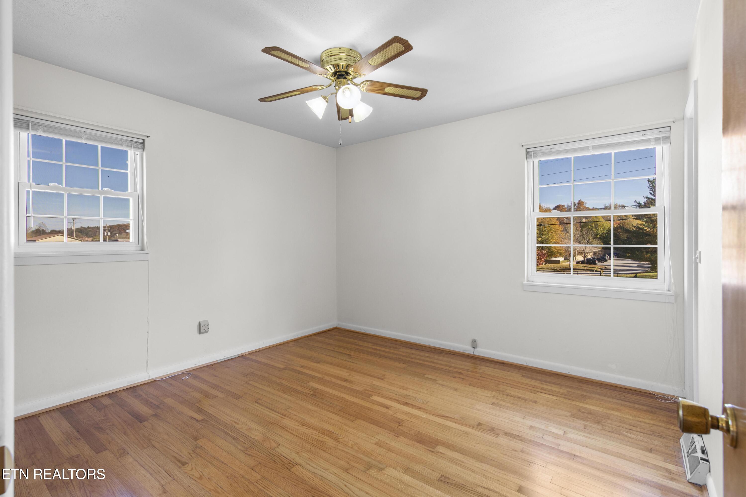 115 E Morningside Park Lafollette TN 37766