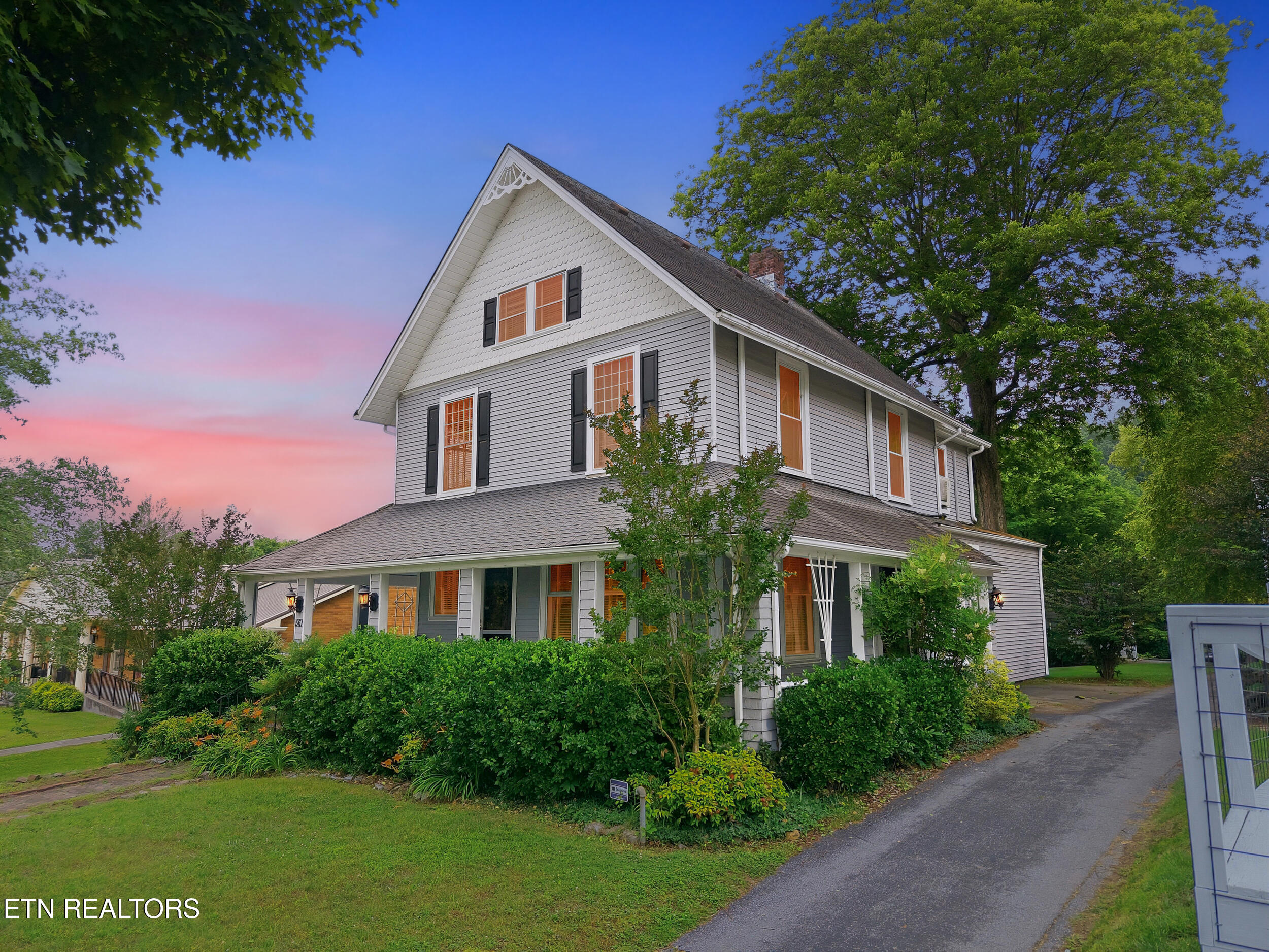 561 Margrave Drive Harriman TN 37748