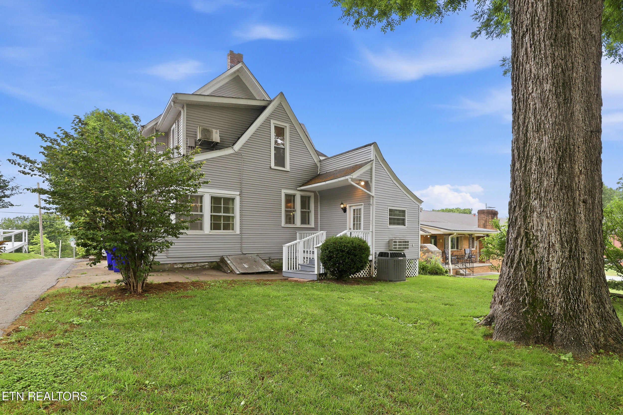 561 Margrave Drive Harriman TN 37748