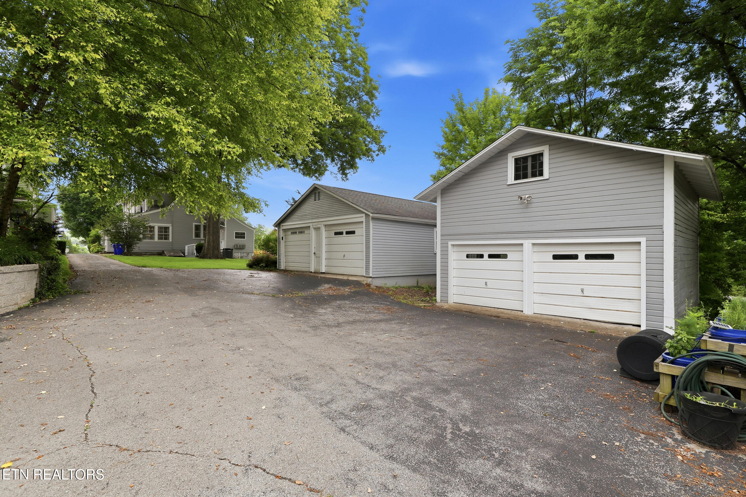 561 Margrave Drive Harriman TN 37748