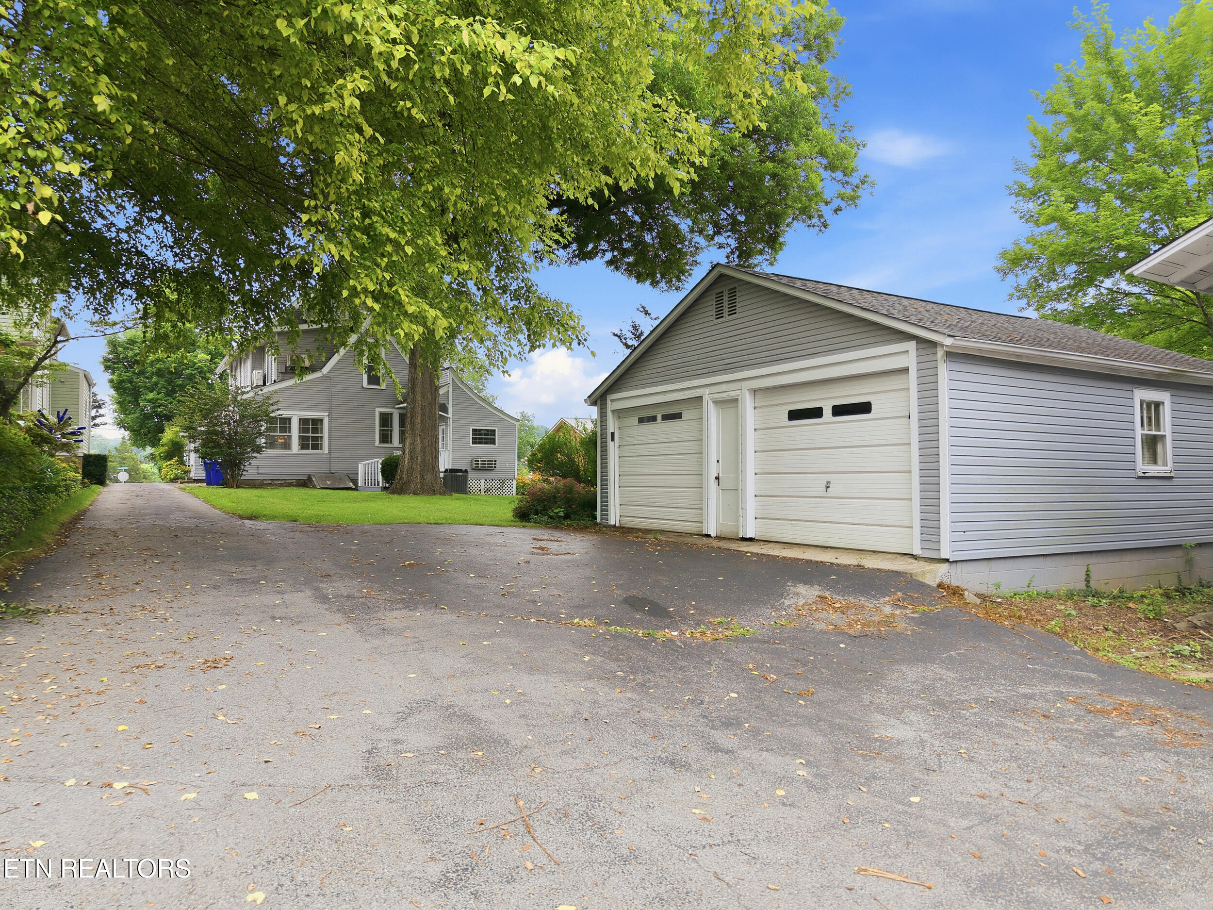 561 Margrave Drive Harriman TN 37748