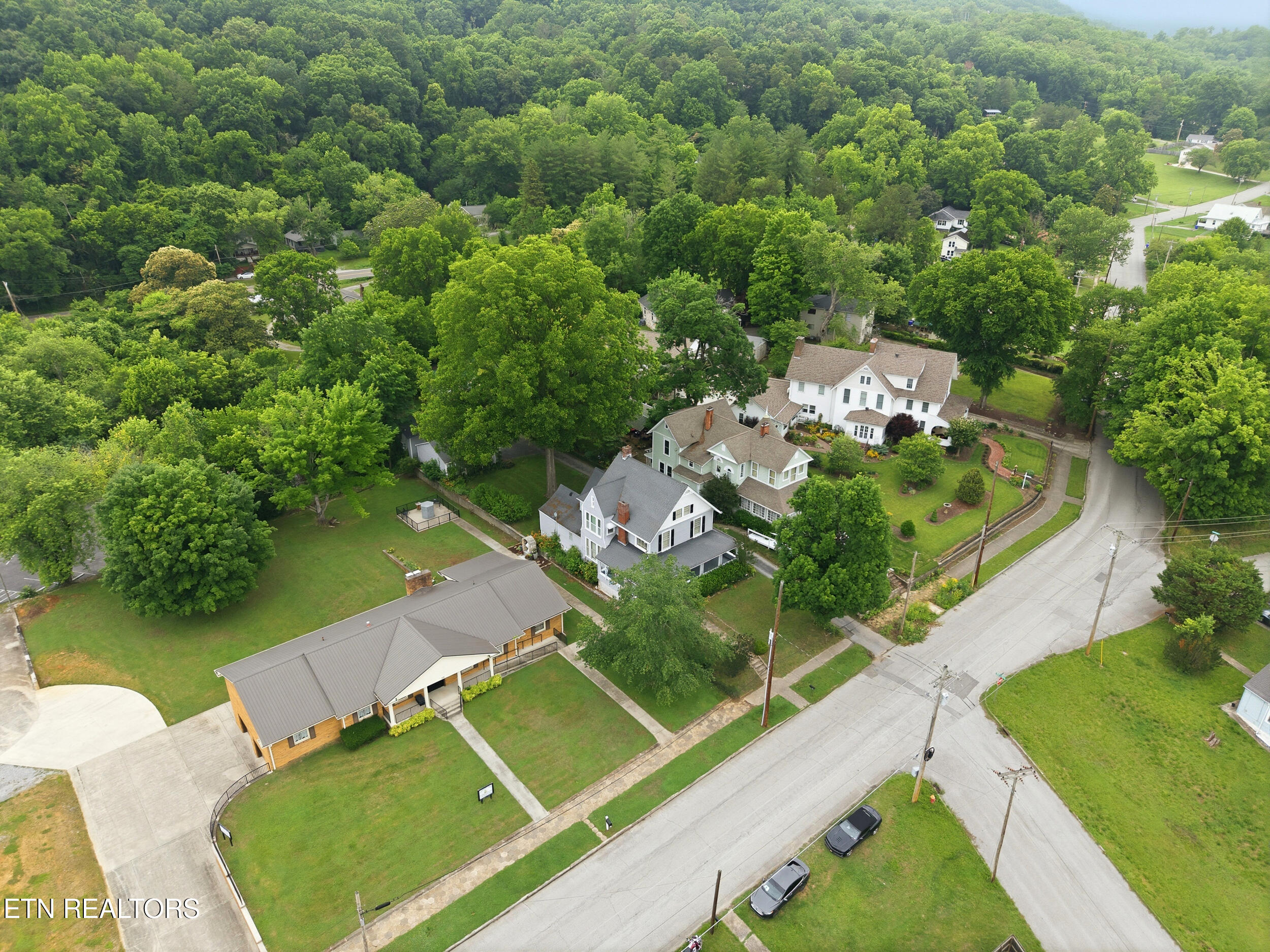 561 Margrave Drive Harriman TN 37748