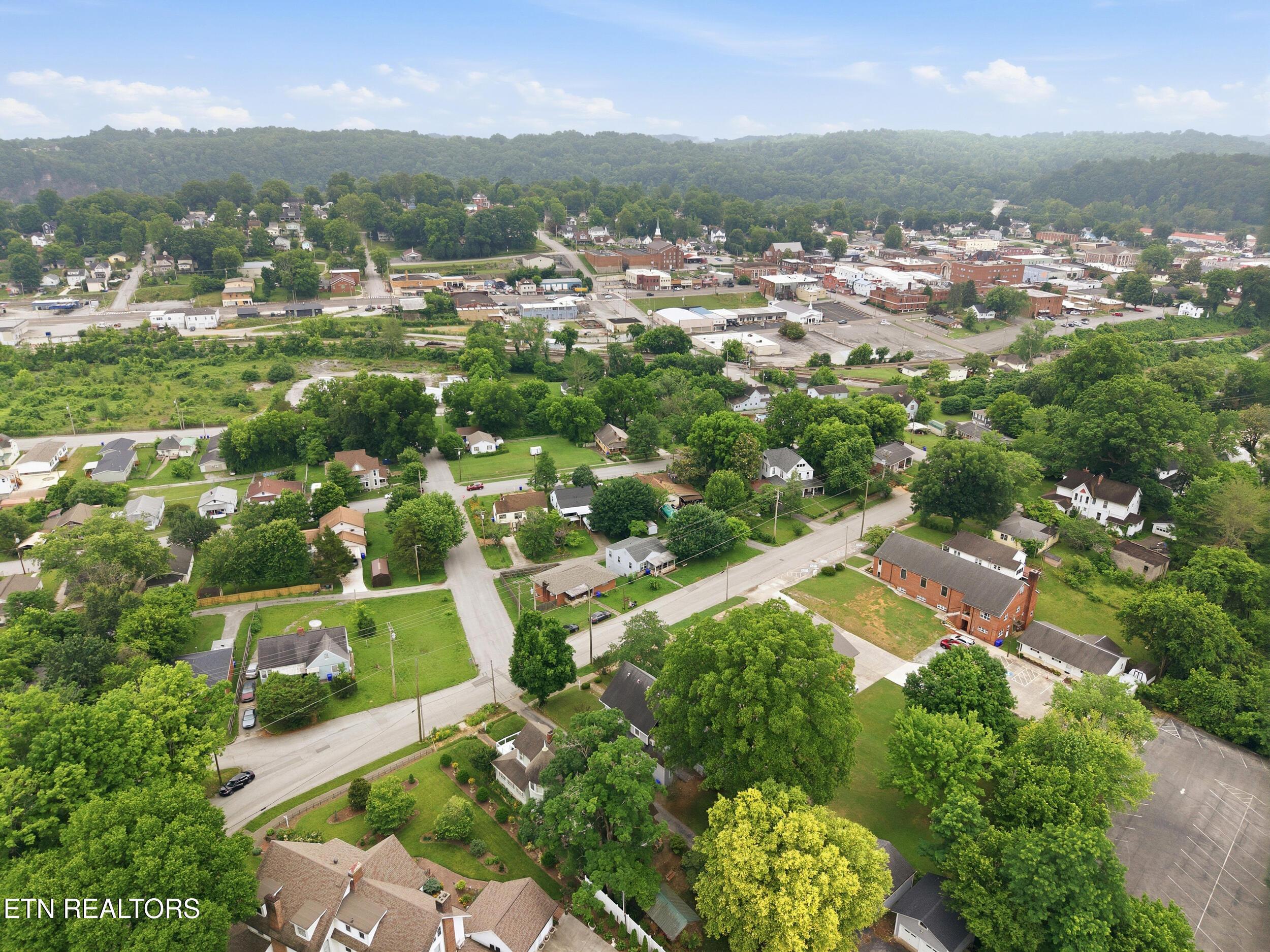 561 Margrave Drive Harriman TN 37748