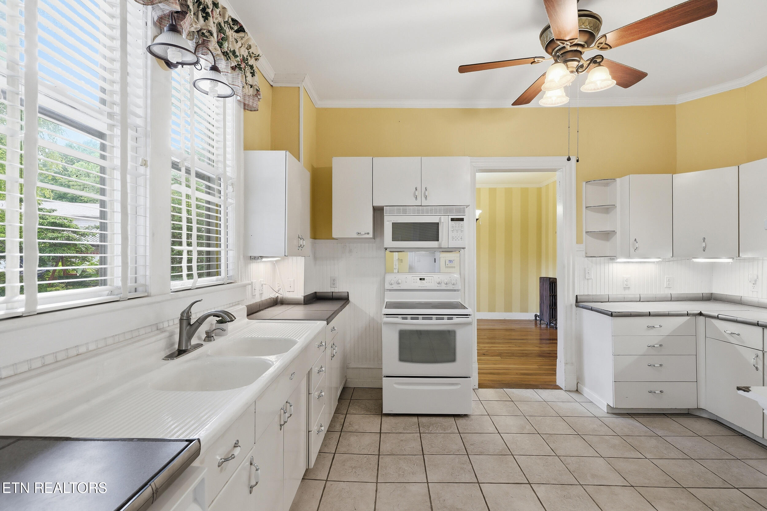 561 Margrave Drive Harriman TN 37748