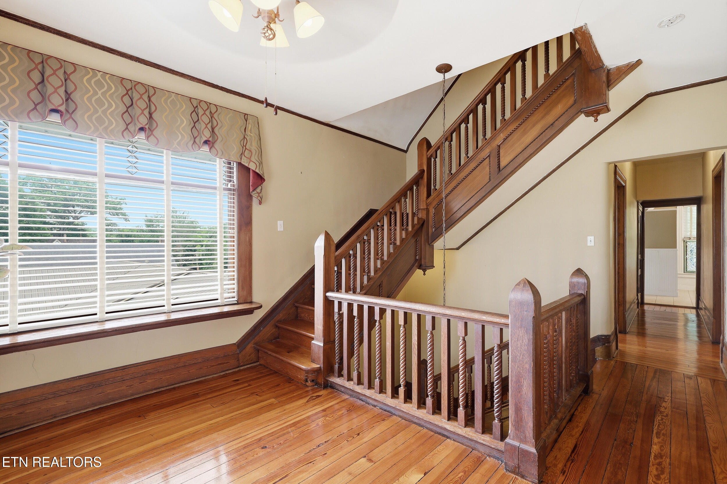 561 Margrave Drive Harriman TN 37748