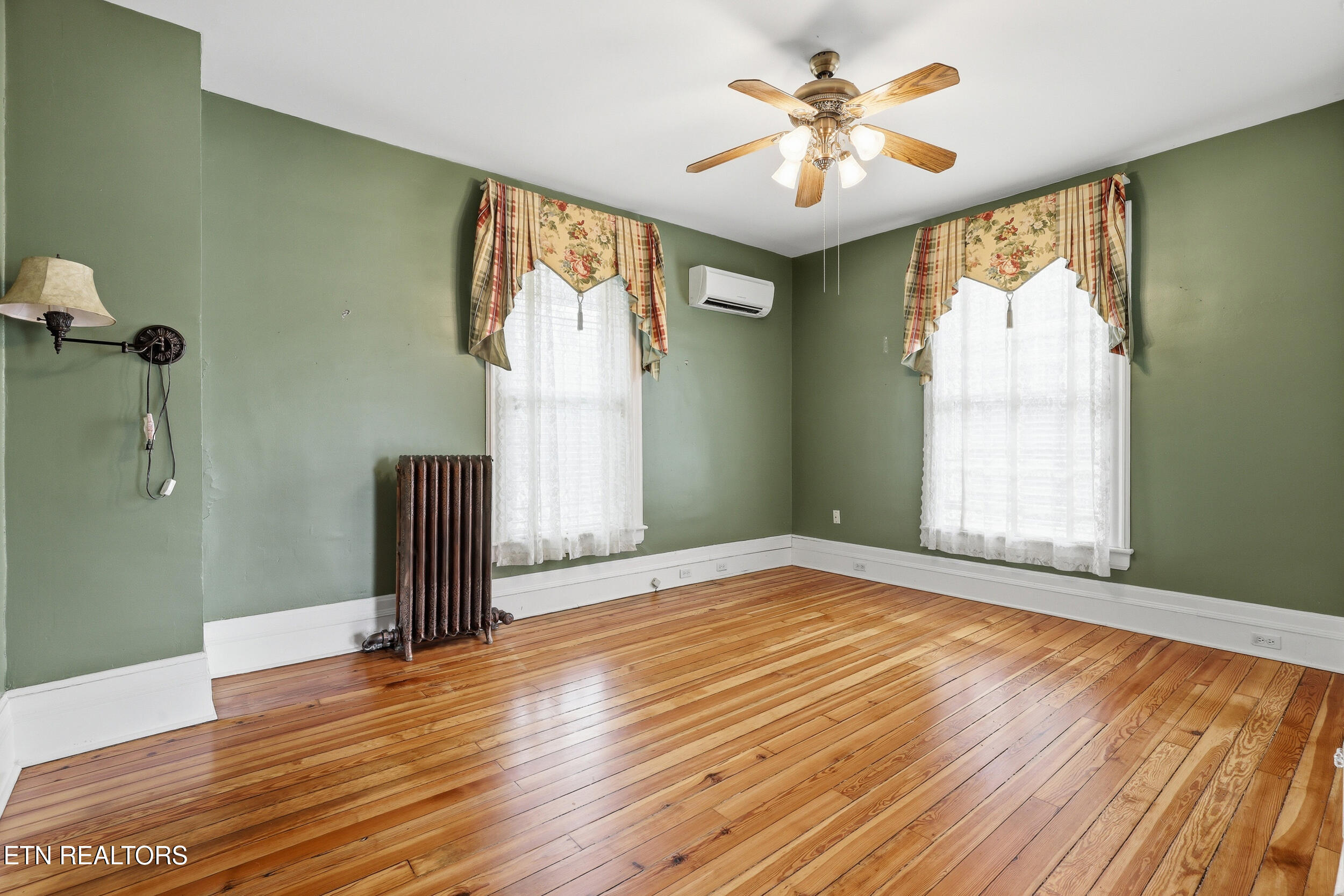 561 Margrave Drive Harriman TN 37748