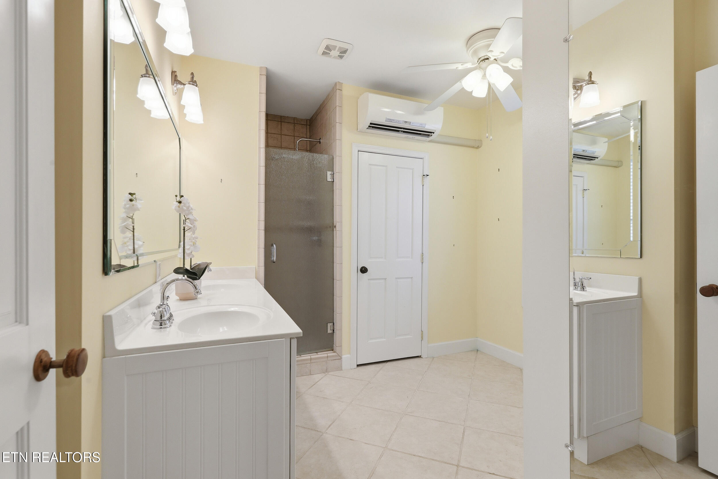 561 Margrave Drive Harriman TN 37748