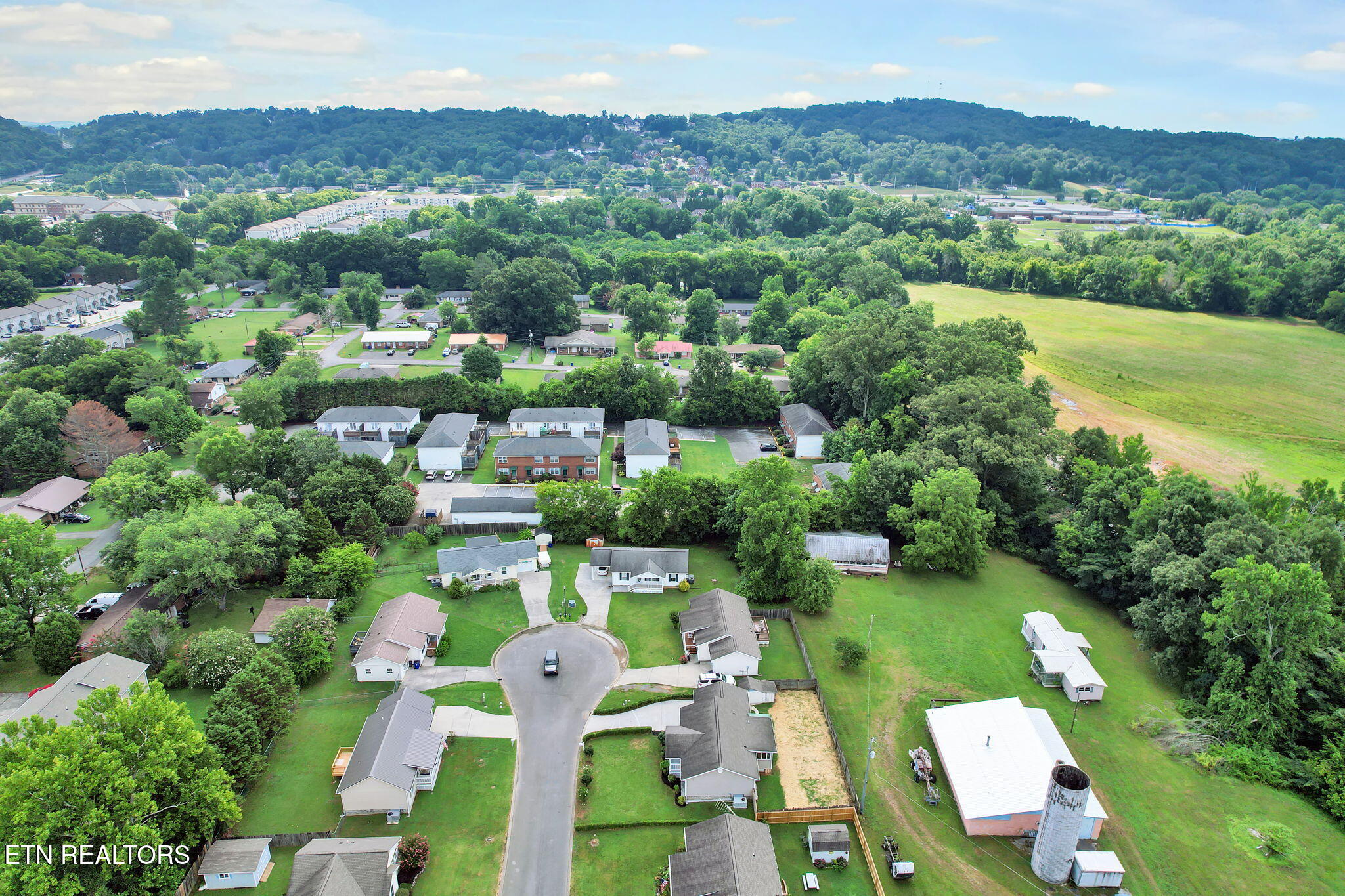 2725 Apple Orchard Drive Cleveland TN 37312