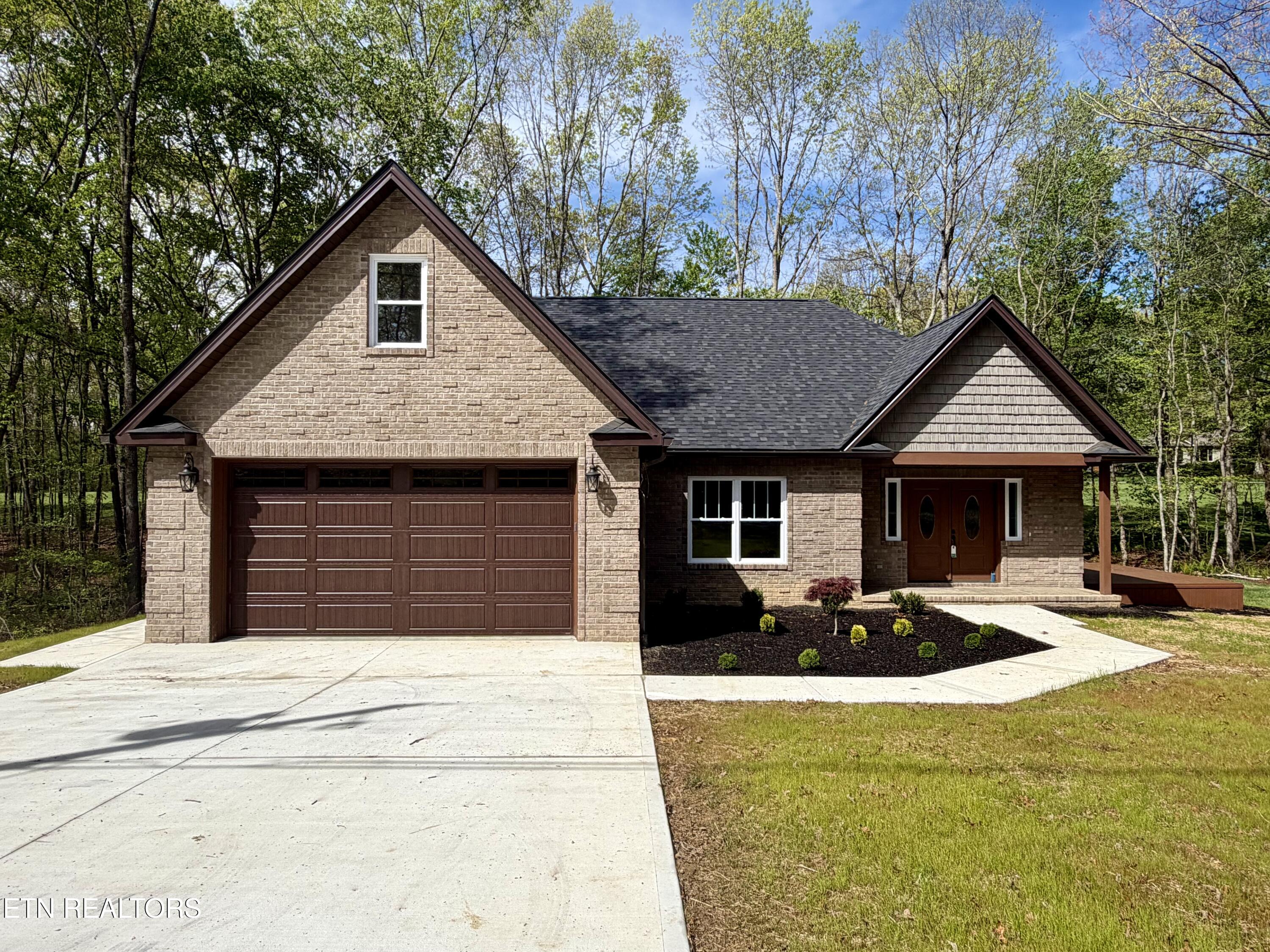 414 Beachwood Drive Crossville TN 38558