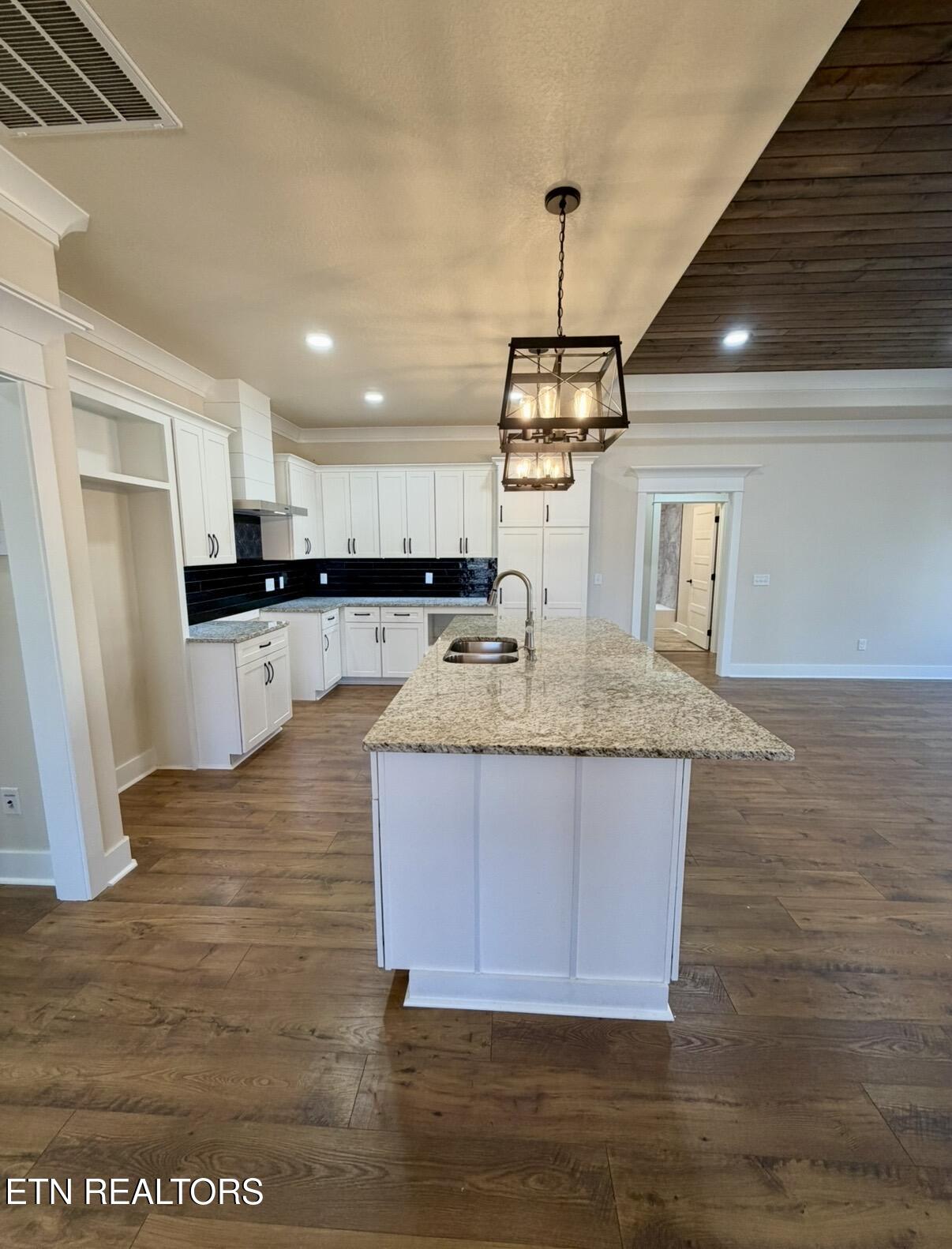 414 Beachwood Drive Crossville TN 38558