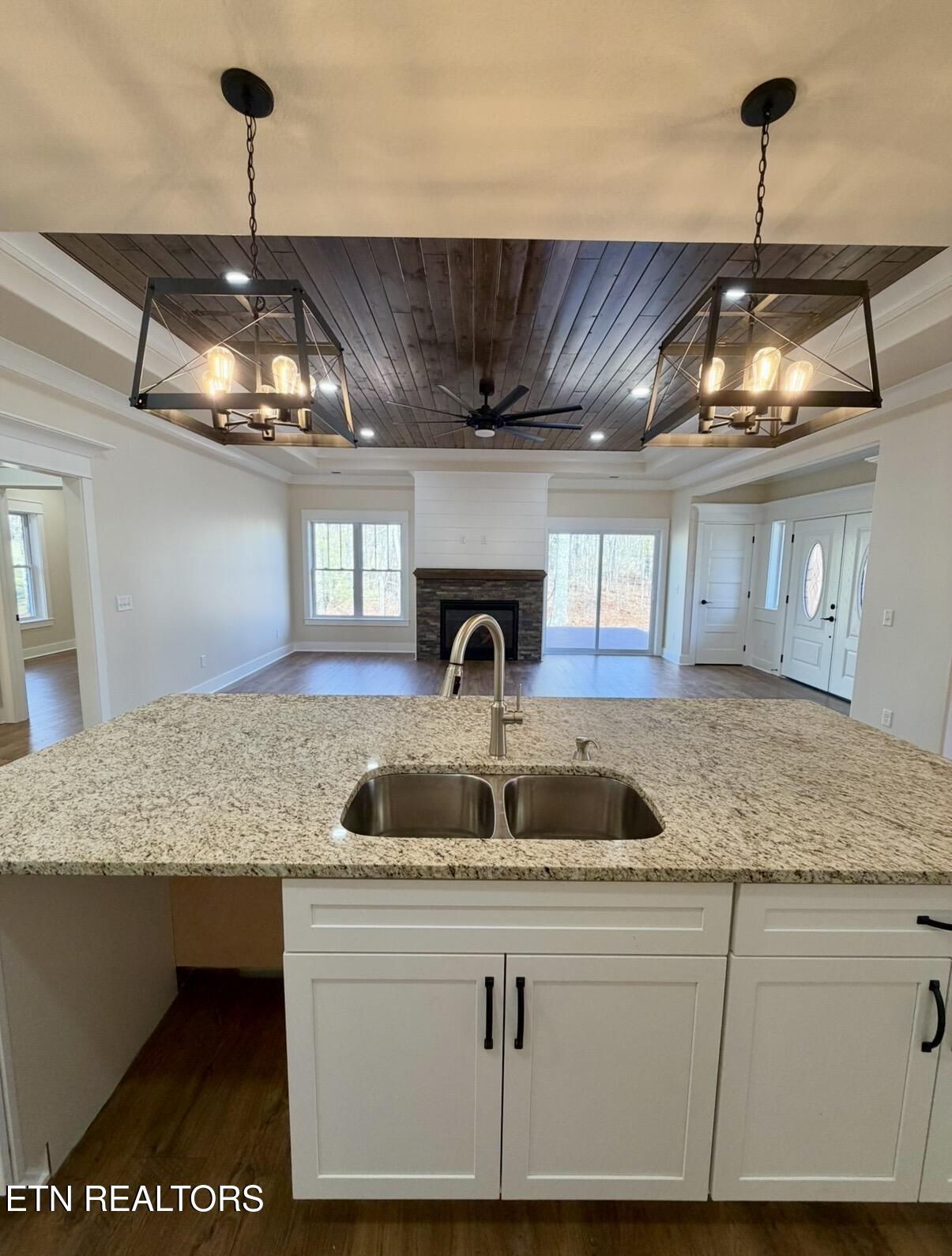 414 Beachwood Drive Crossville TN 38558