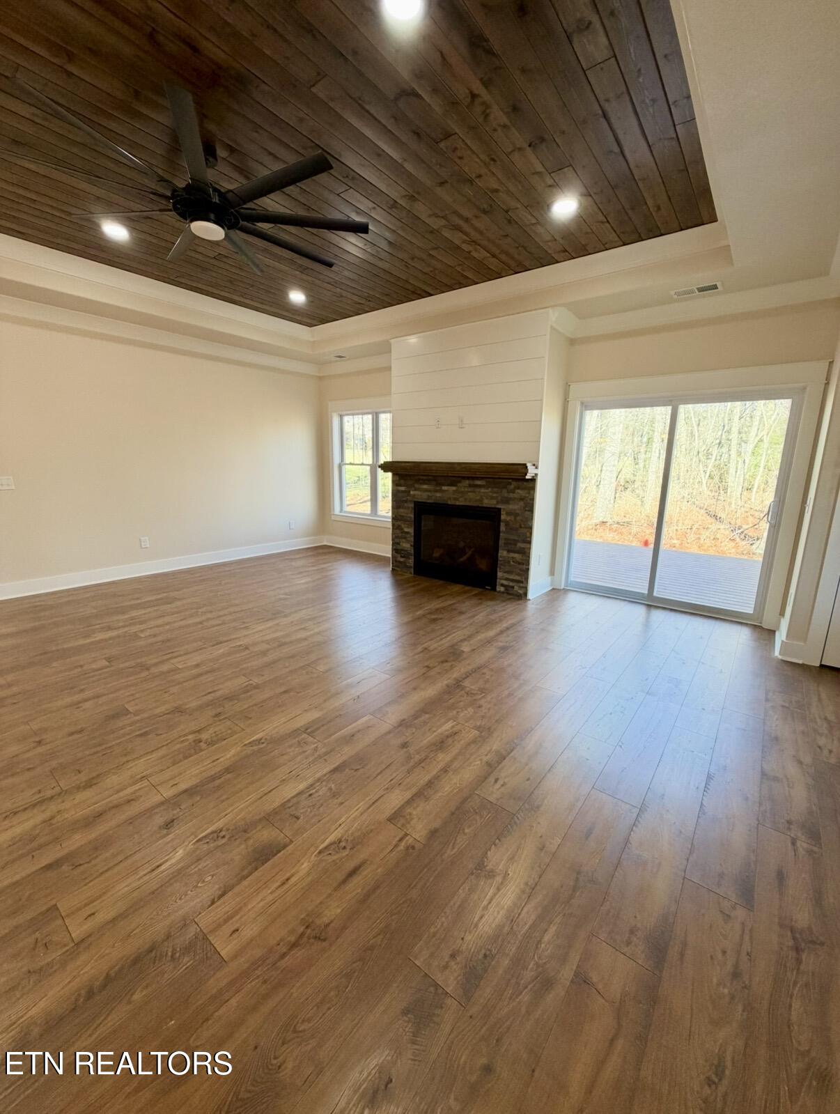 414 Beachwood Drive Crossville TN 38558