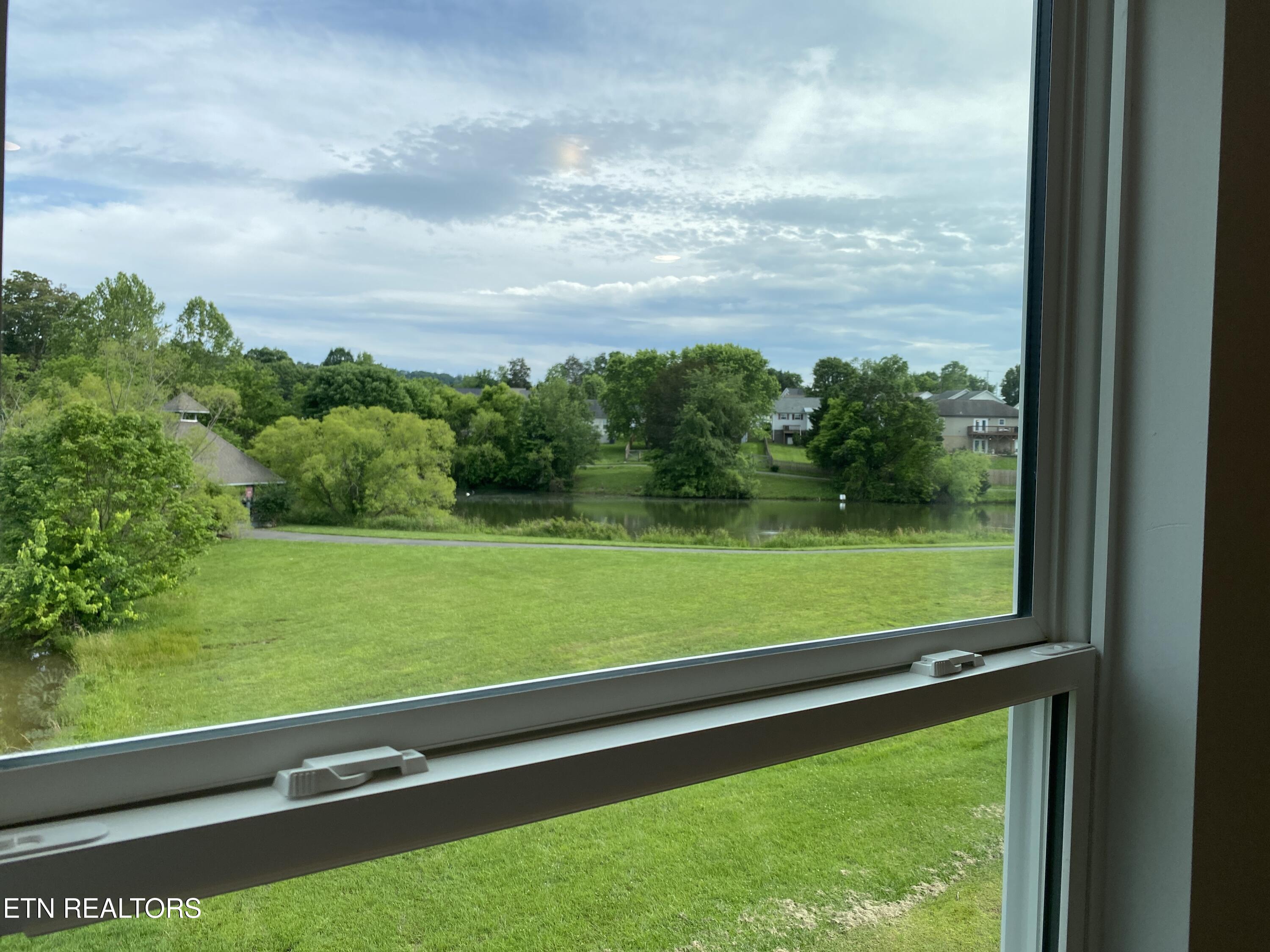 6748 Water Lilly Way Knoxville TN 37918