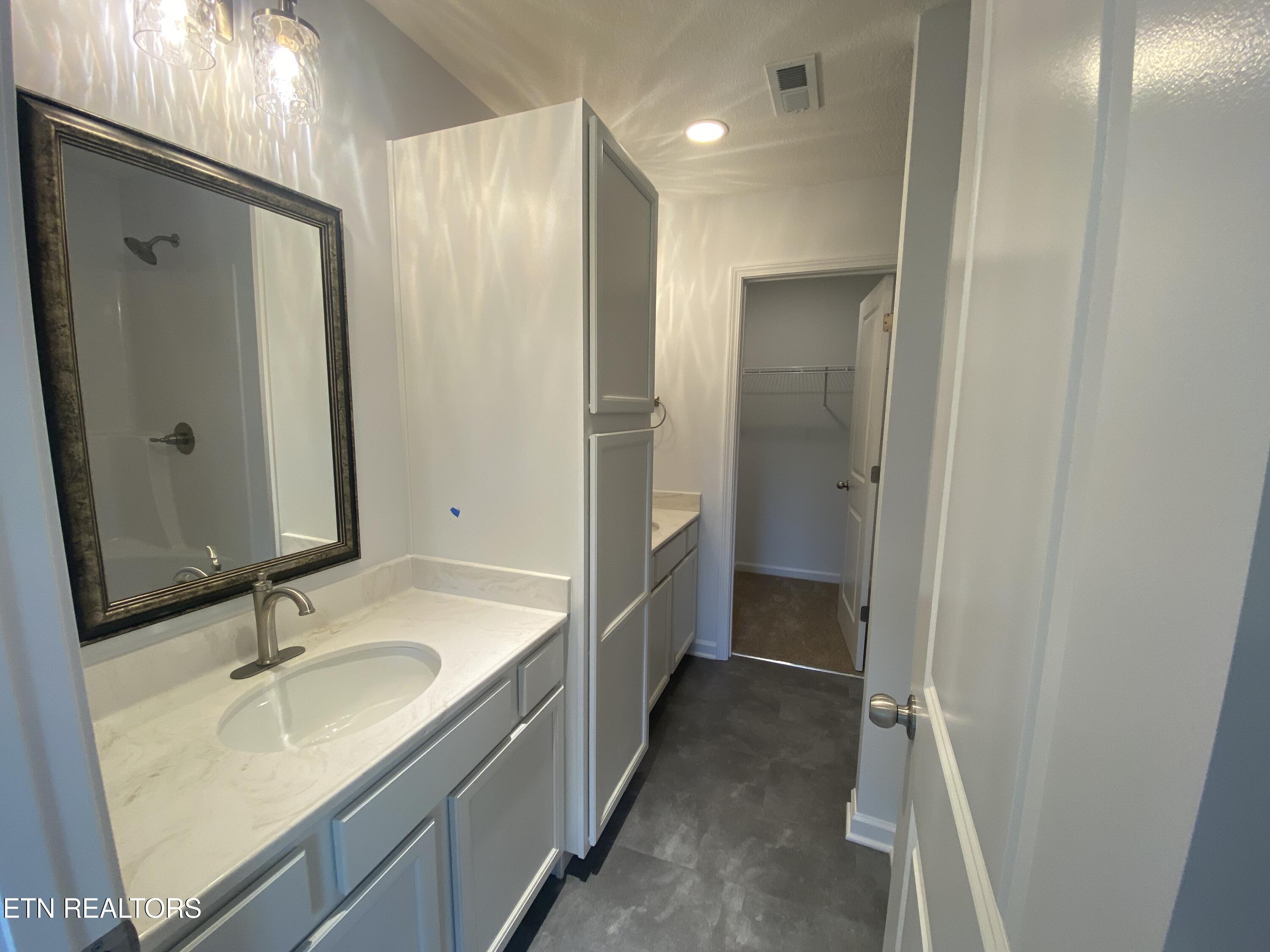 6748 Water Lilly Way Knoxville TN 37918