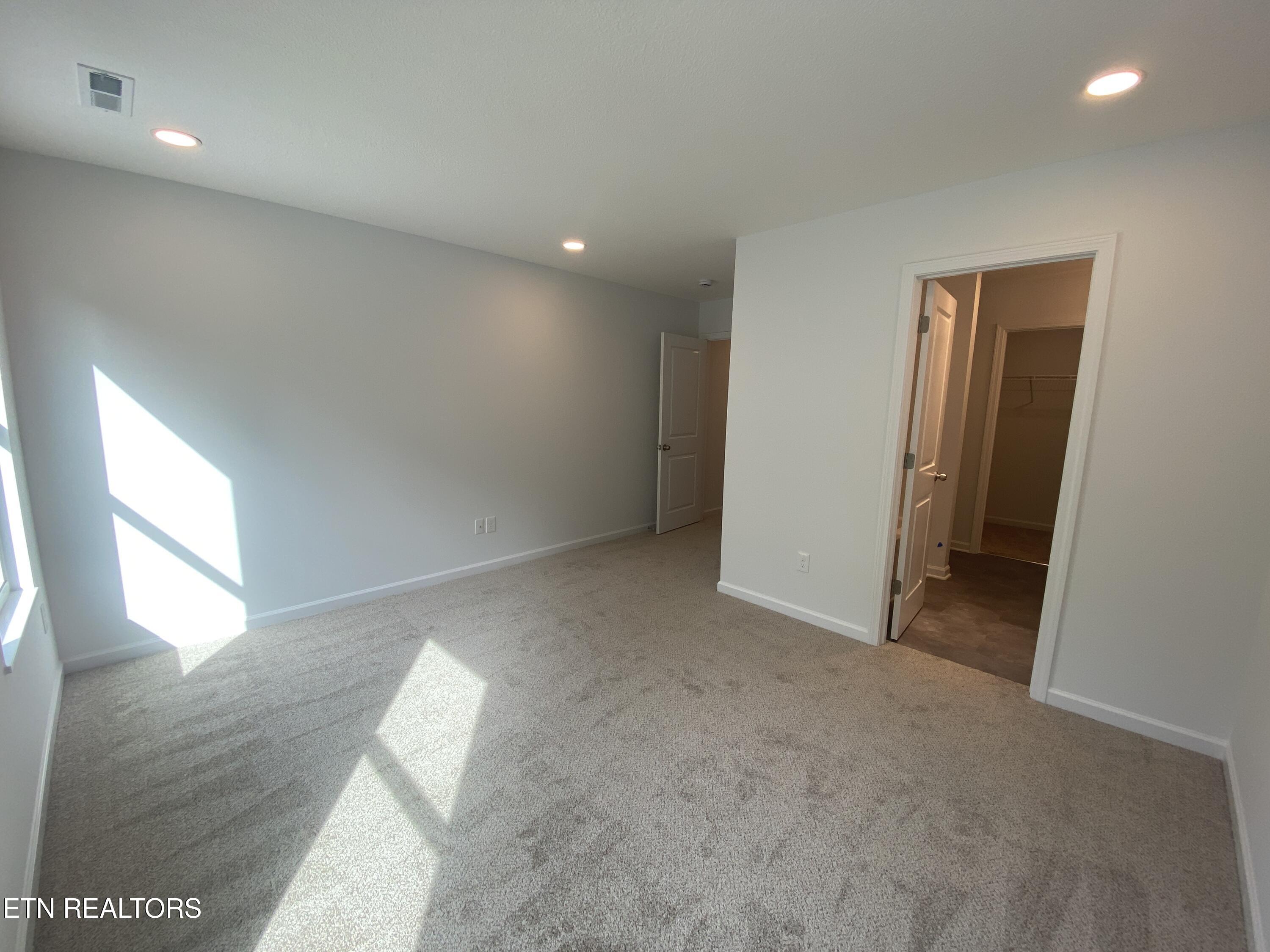 6748 Water Lilly Way Knoxville TN 37918