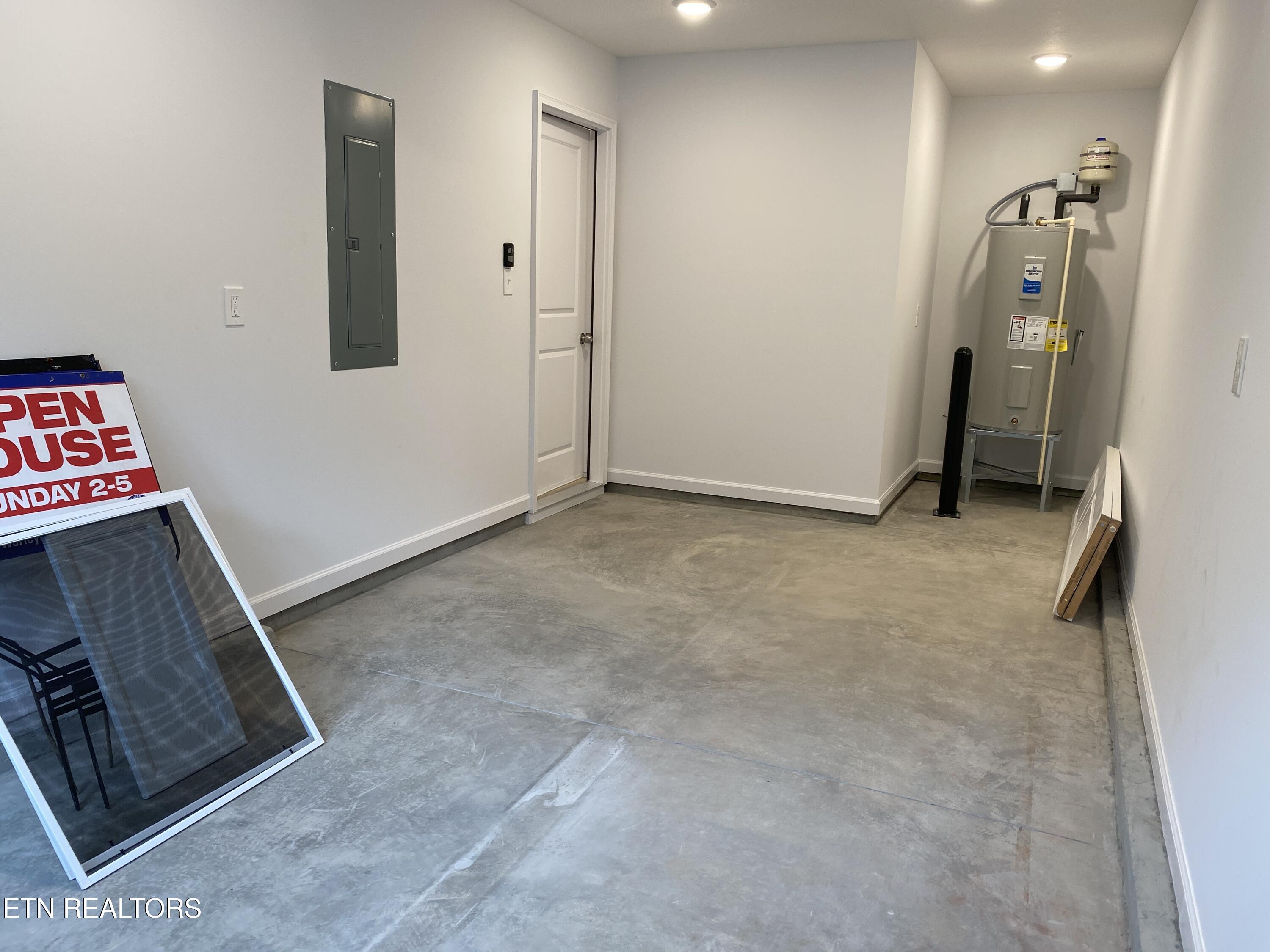 6748 Water Lilly Way Knoxville TN 37918