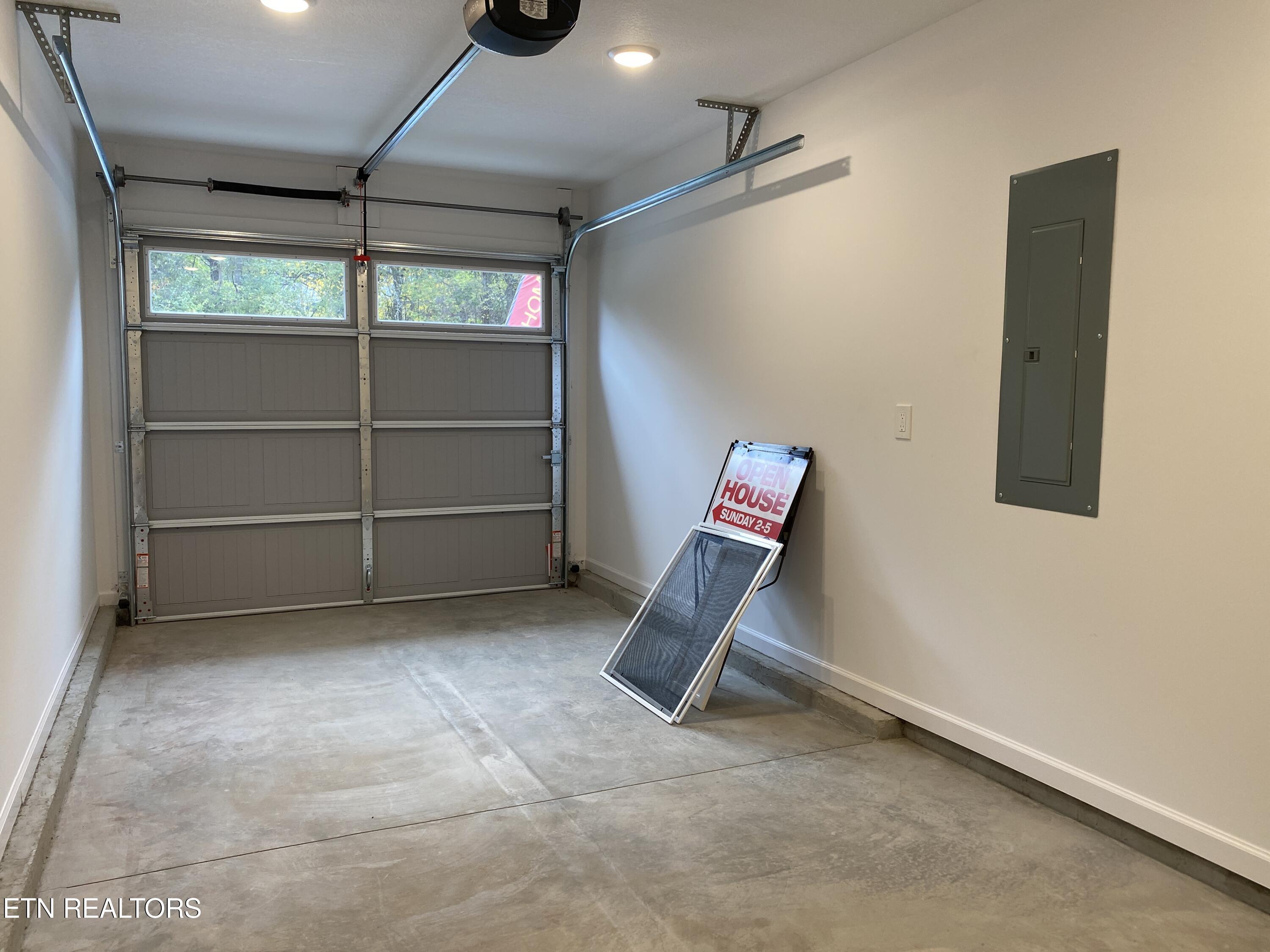 6748 Water Lilly Way Knoxville TN 37918