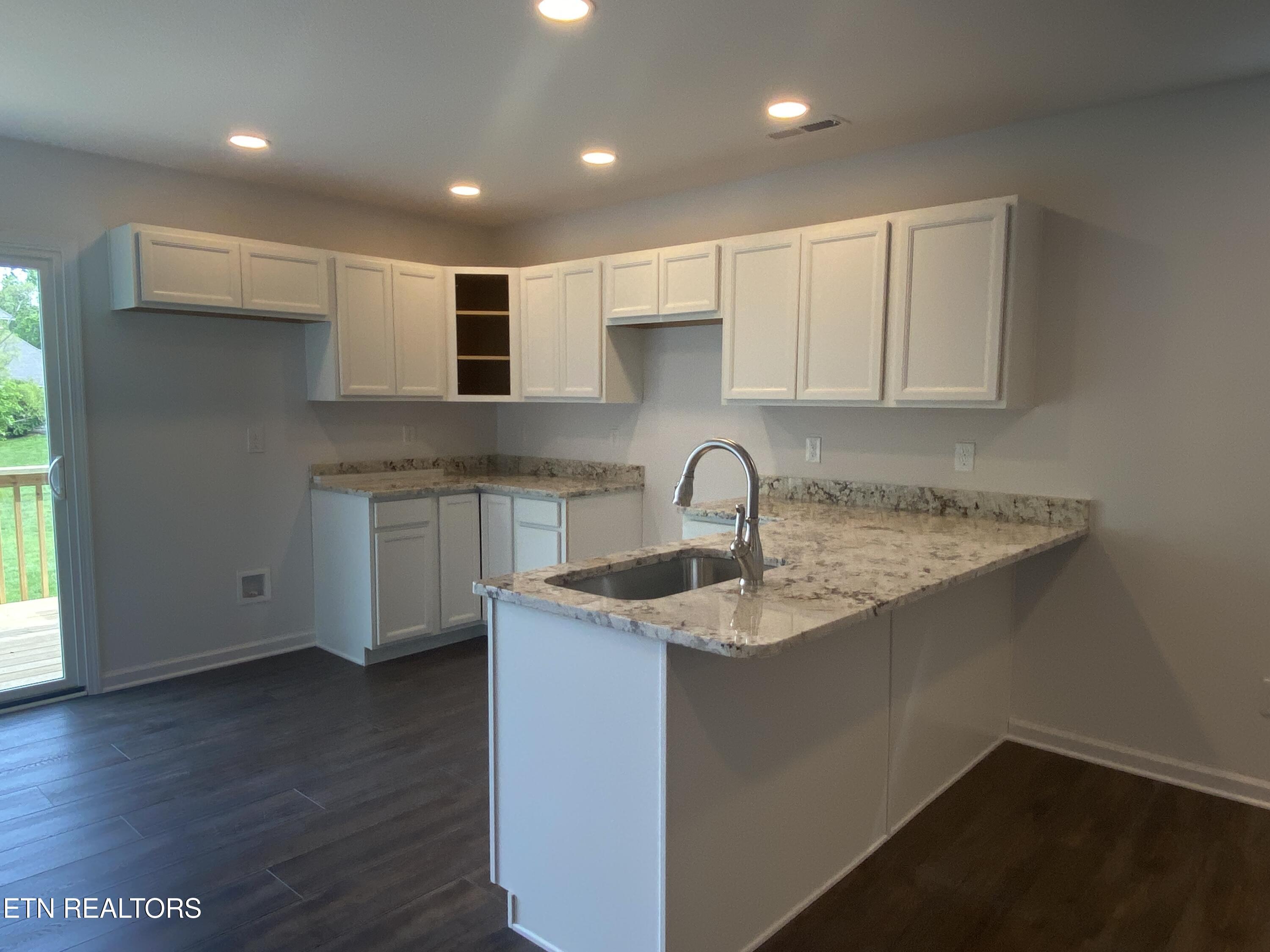 6748 Water Lilly Way Knoxville TN 37918