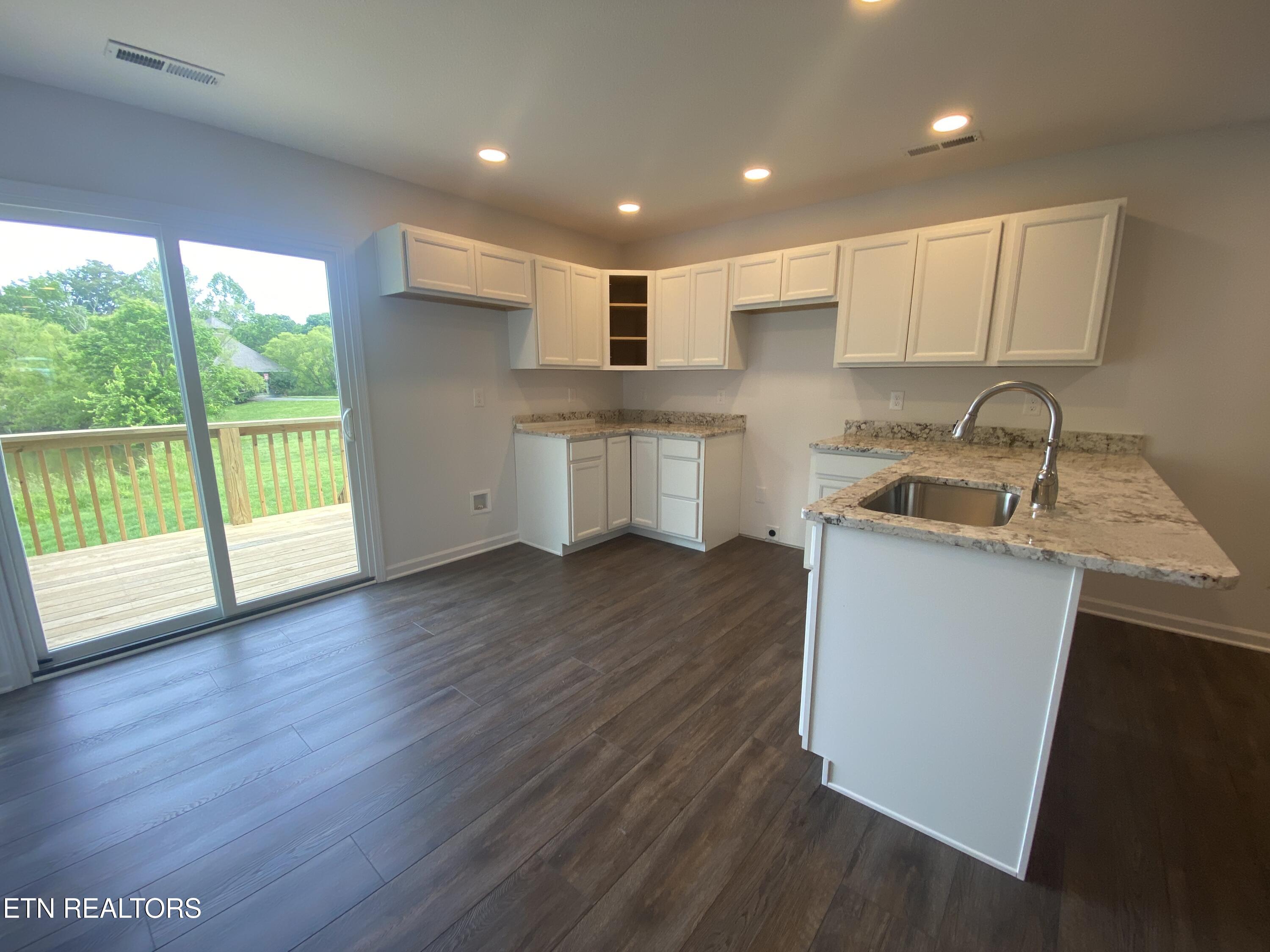 6748 Water Lilly Way Knoxville TN 37918